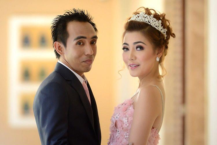 Jauh dari Kesan Mewah, 5 Seleb Ini Pilih Menikah di KUA