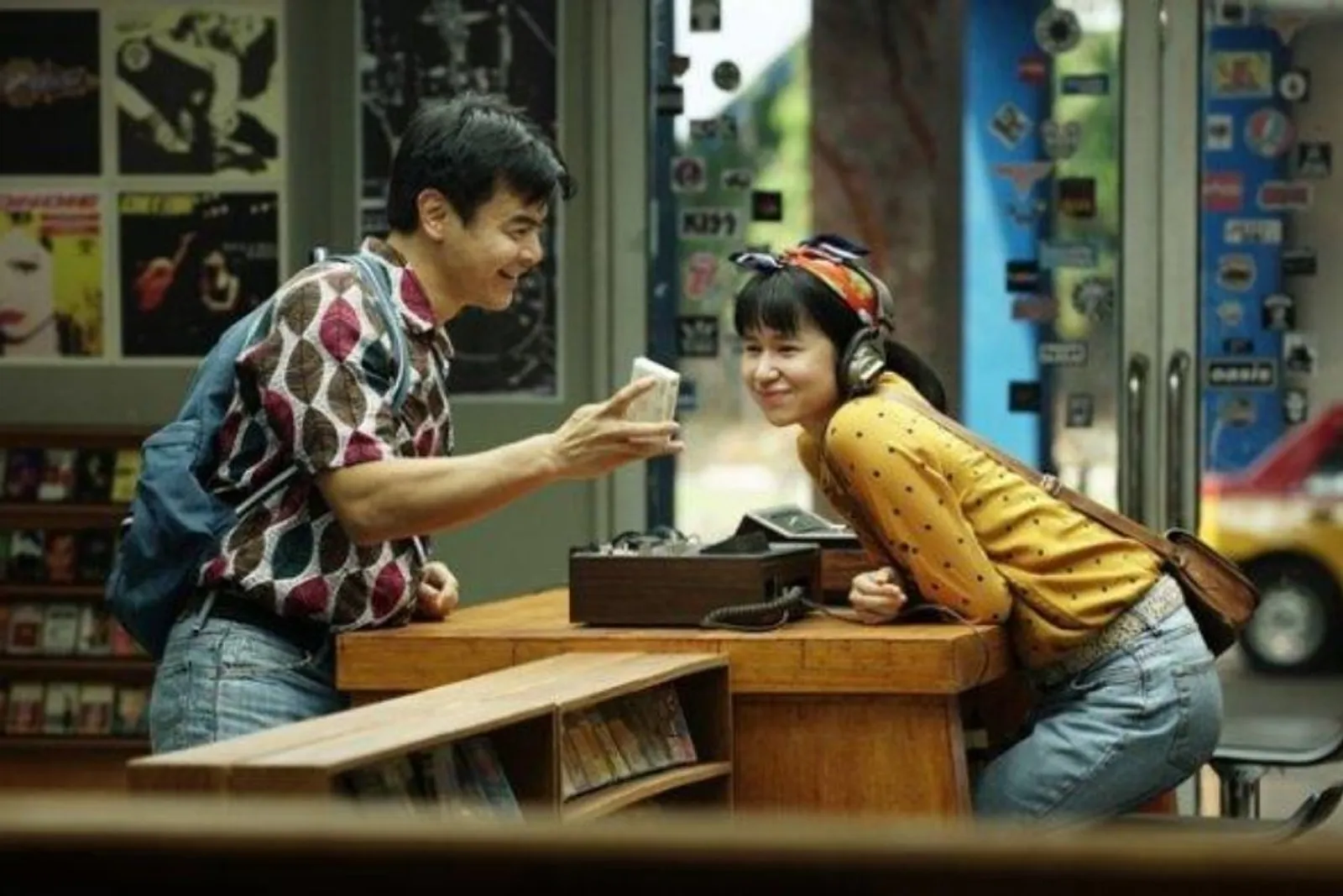 Review Film Susi Susanti Love All: Sang Legenda Bulu Tangkis 