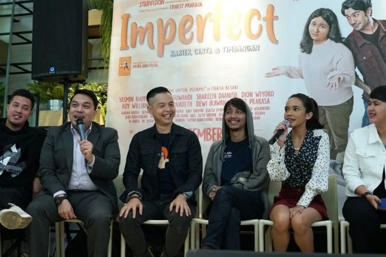 Ernest Prakasa Gaet Musisi Muda untuk Soundtrack Film 'Imperfect'