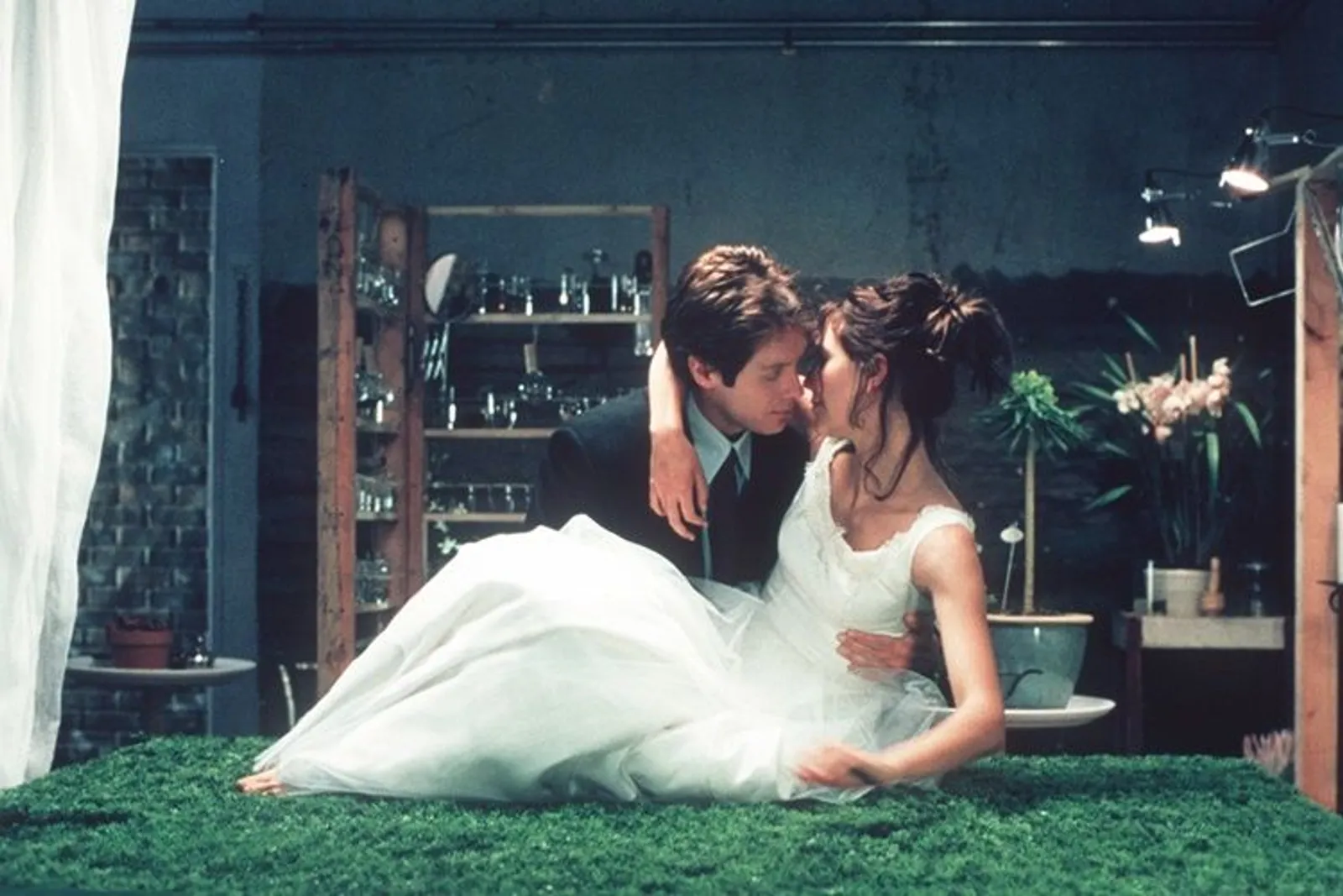 10 Film Romantis Panas yang Lebih Menggairahkan Dibanding Fifty Shades