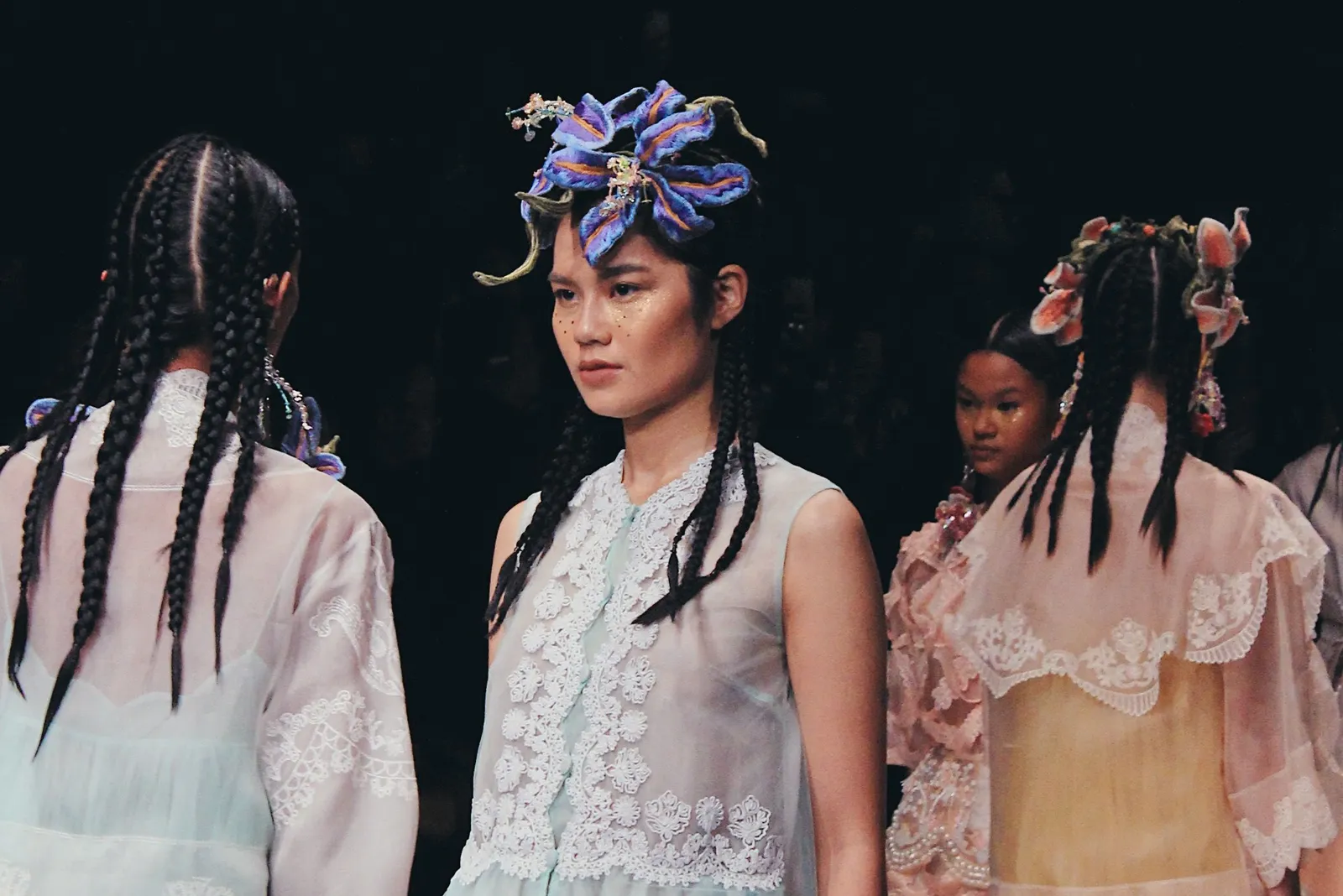 Aksesori Terbaik di Jakarta Fashion Week 2020