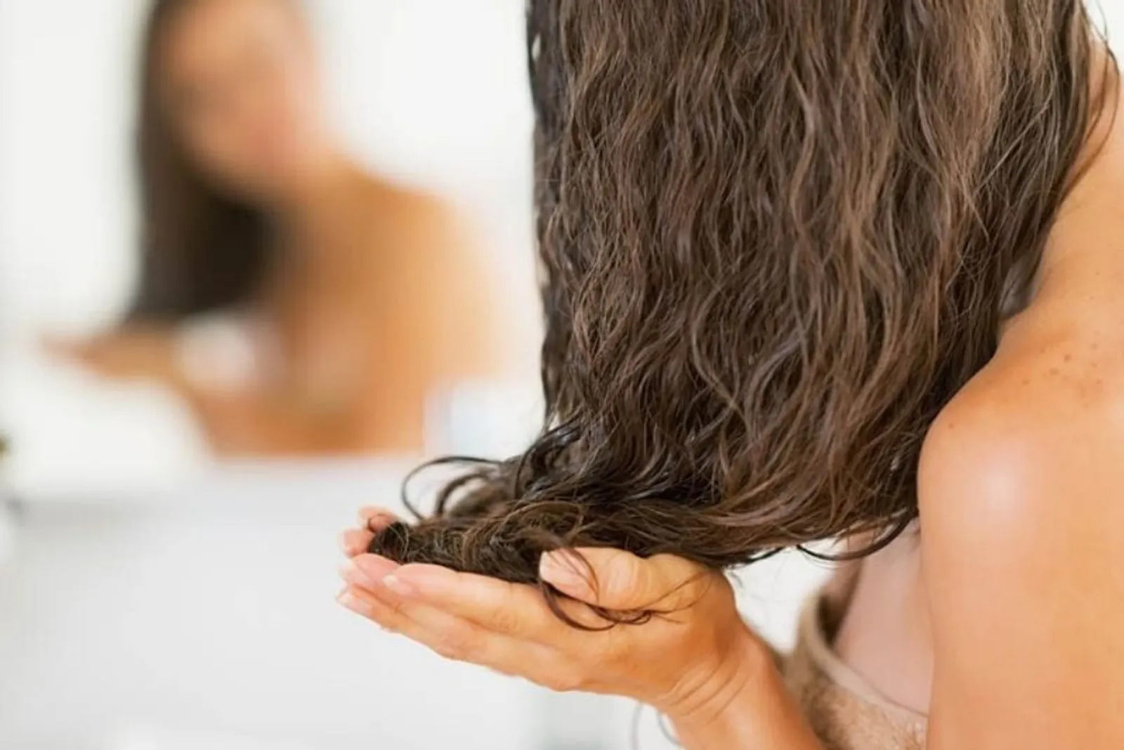 7 Tips yang Bakal Bikin Rambut Ikalmu Semakin Indah