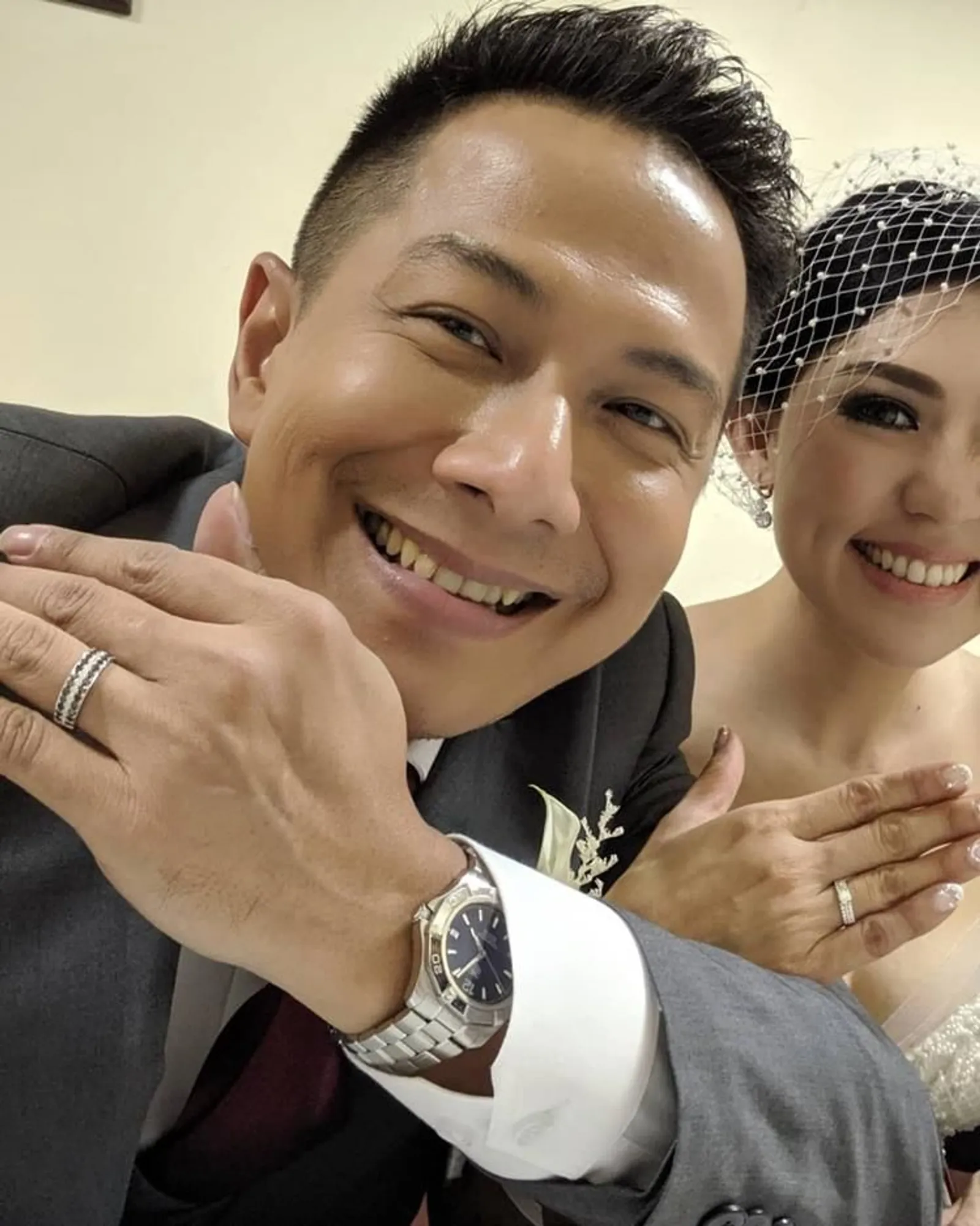 Akhirnya Sah! 8 Fakta di Balik Pernikahan Delon Thamrin-Aida Noplie