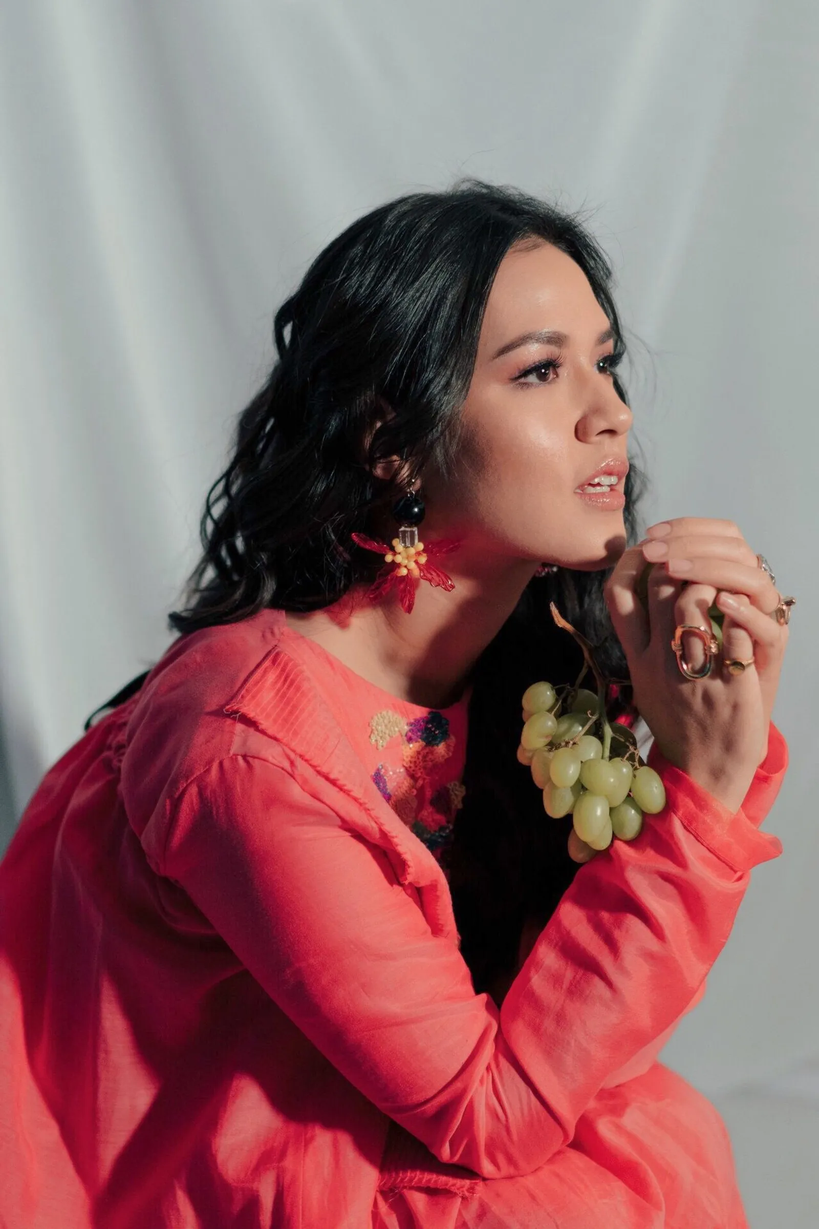 Fashion Di Mata Raisa dan Alasan Dirinya 'Anti Sneakers'