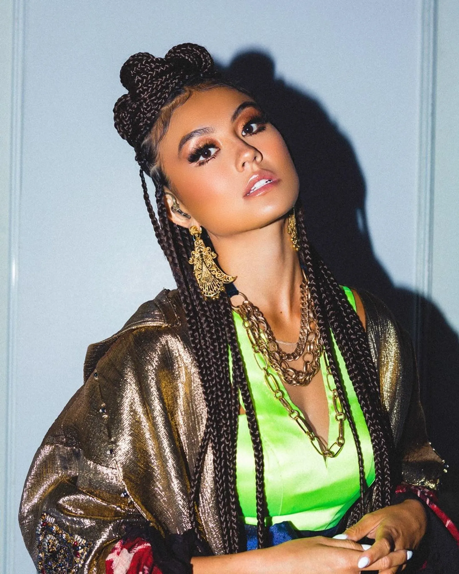 Agnez Mo Mengaku Tak Punya Darah Indonesia, Ini Faktanya