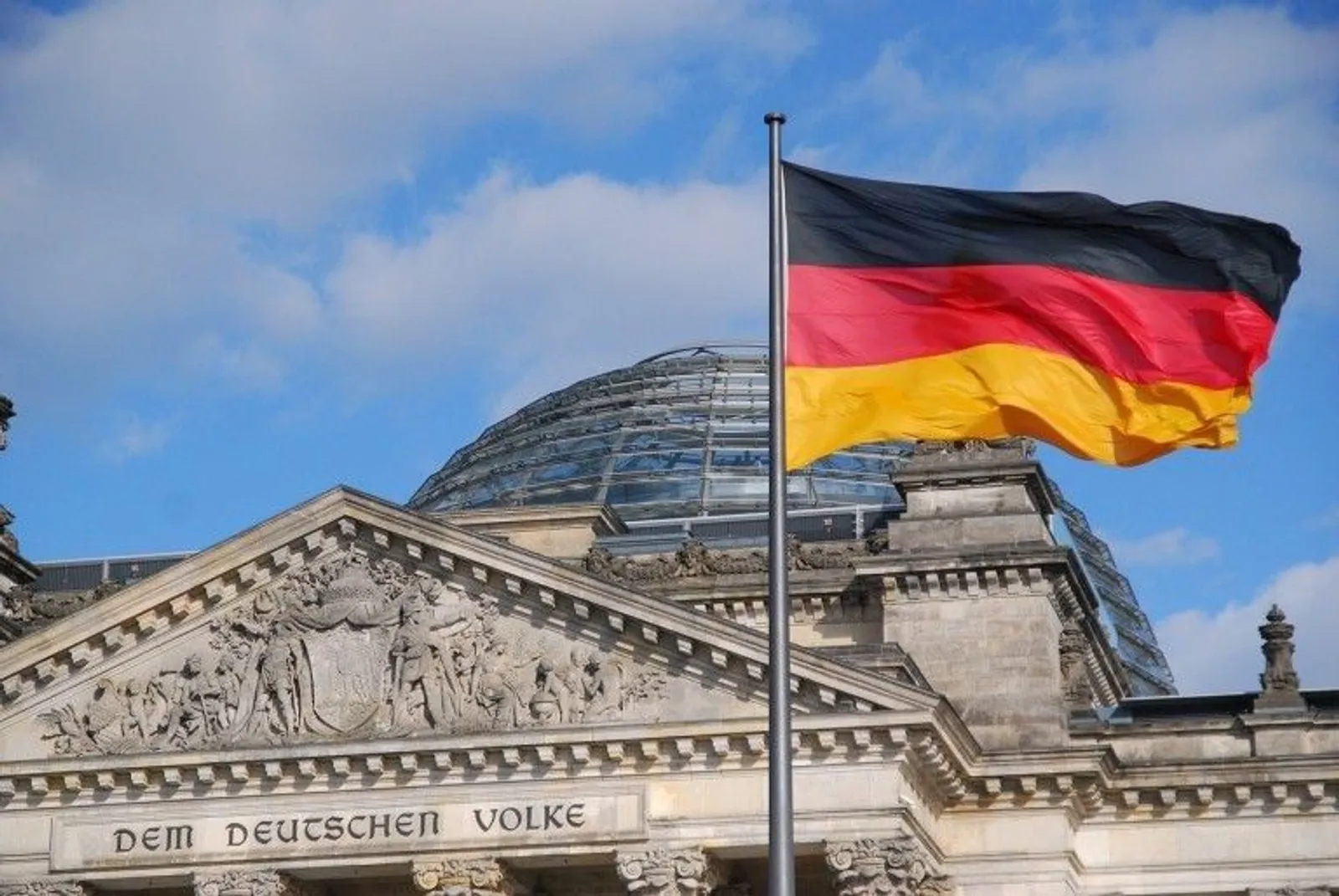 7 Hal Terlarang yang Nggak Boleh Kamu Lakukan Saat Liburan ke Jerman