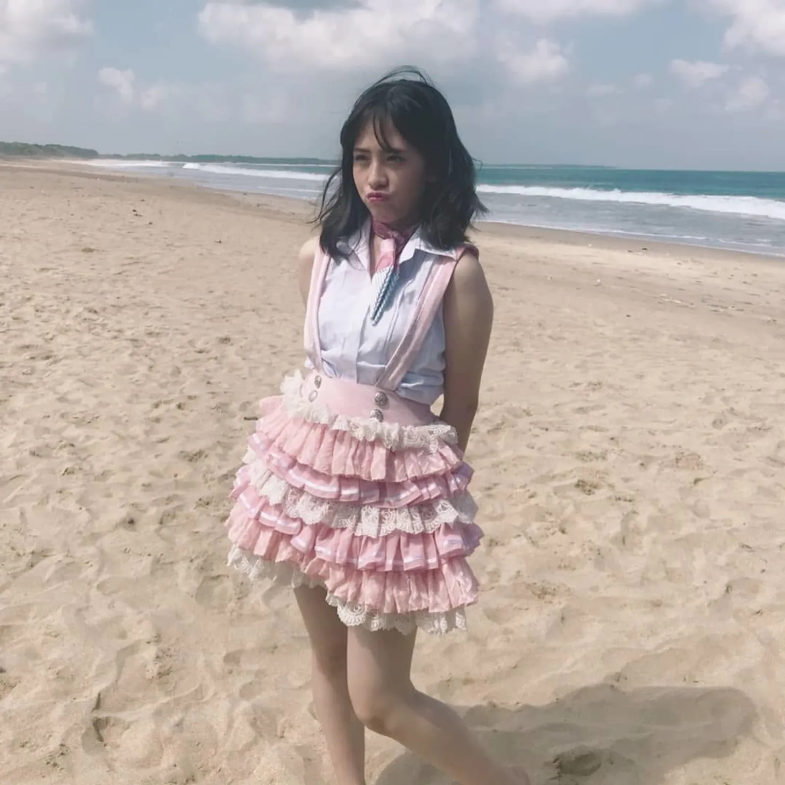 Lulus dari JKT48, Ini Transformasi Gaya Zara Di Awal Karir hingga Kini