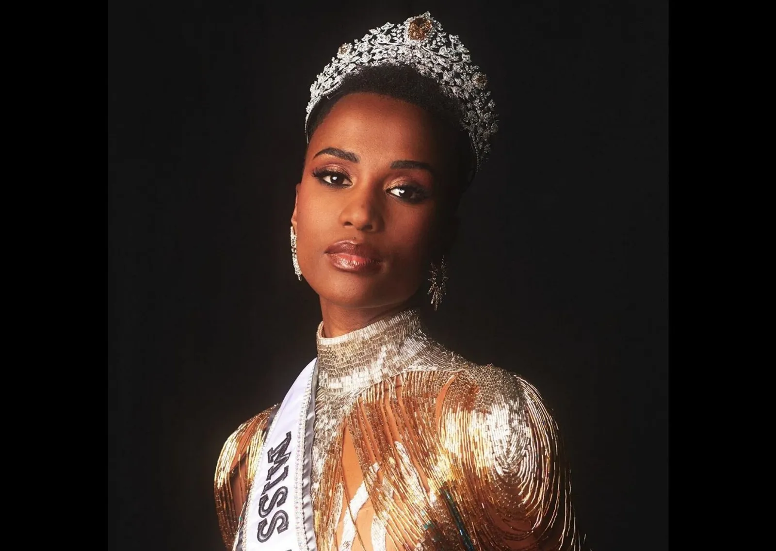 Patahkan Stereotip Kecantikan, Fakta Zozibini Tunzi Miss Universe 2019