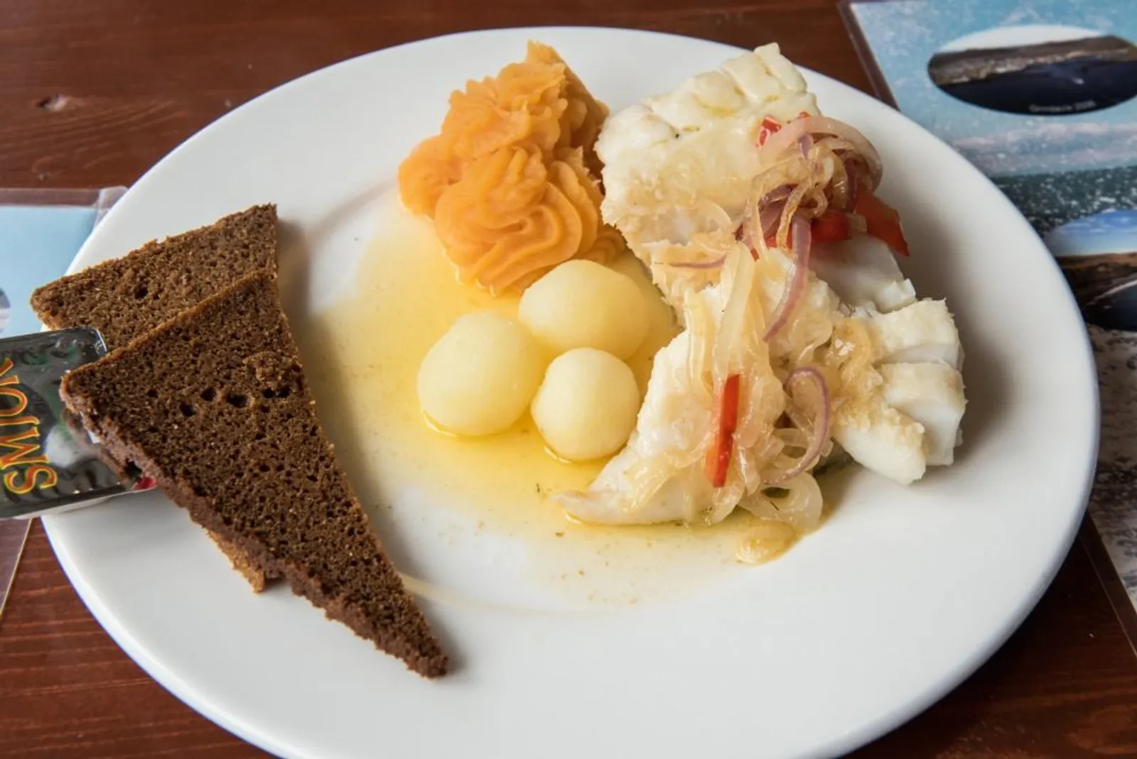 16 Makanan Khas Islandia yang Bikin Geleng-Geleng Kepala