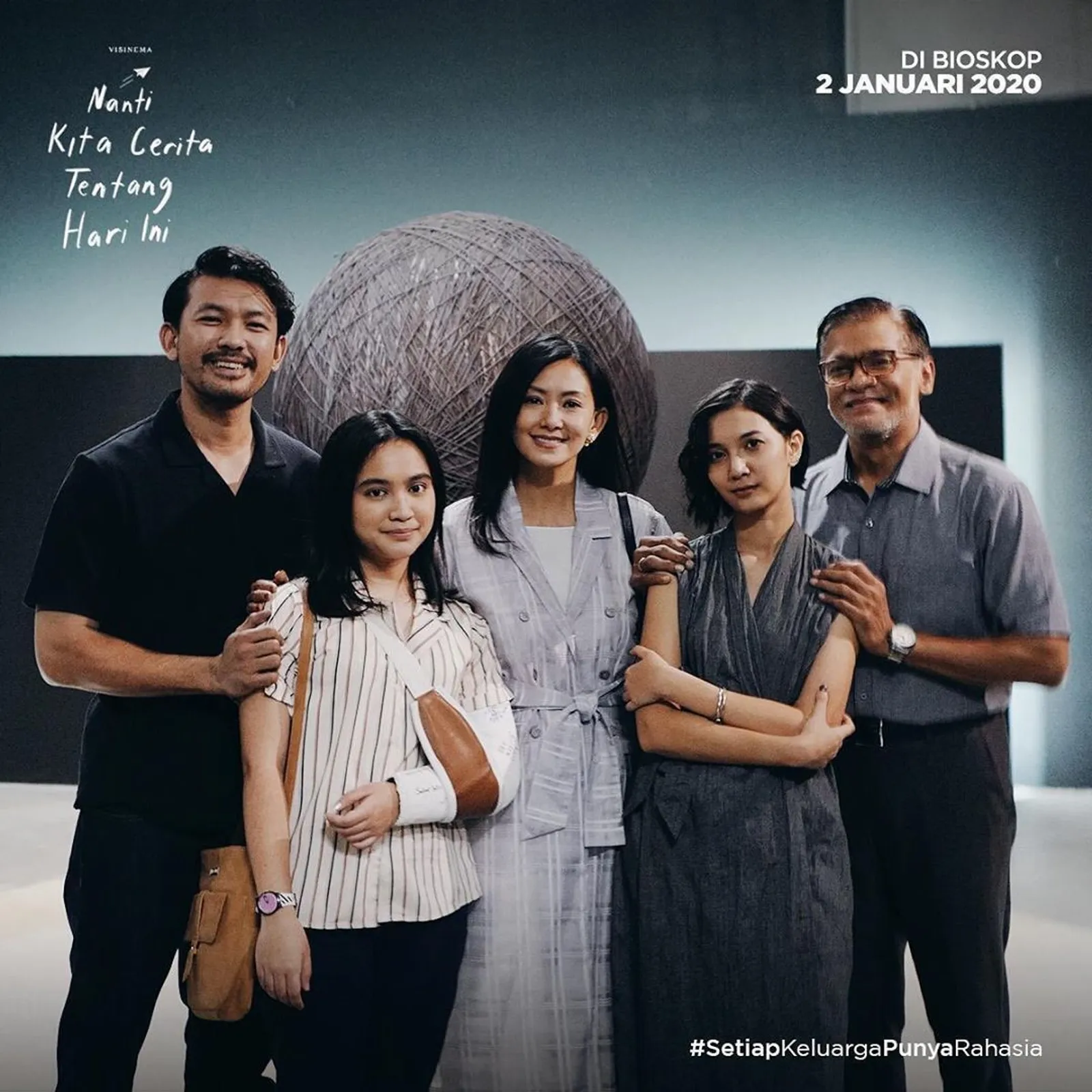 Review Film NKCTHI: Kisah Keluarga Manis yang Sukses Bikin Nangis
