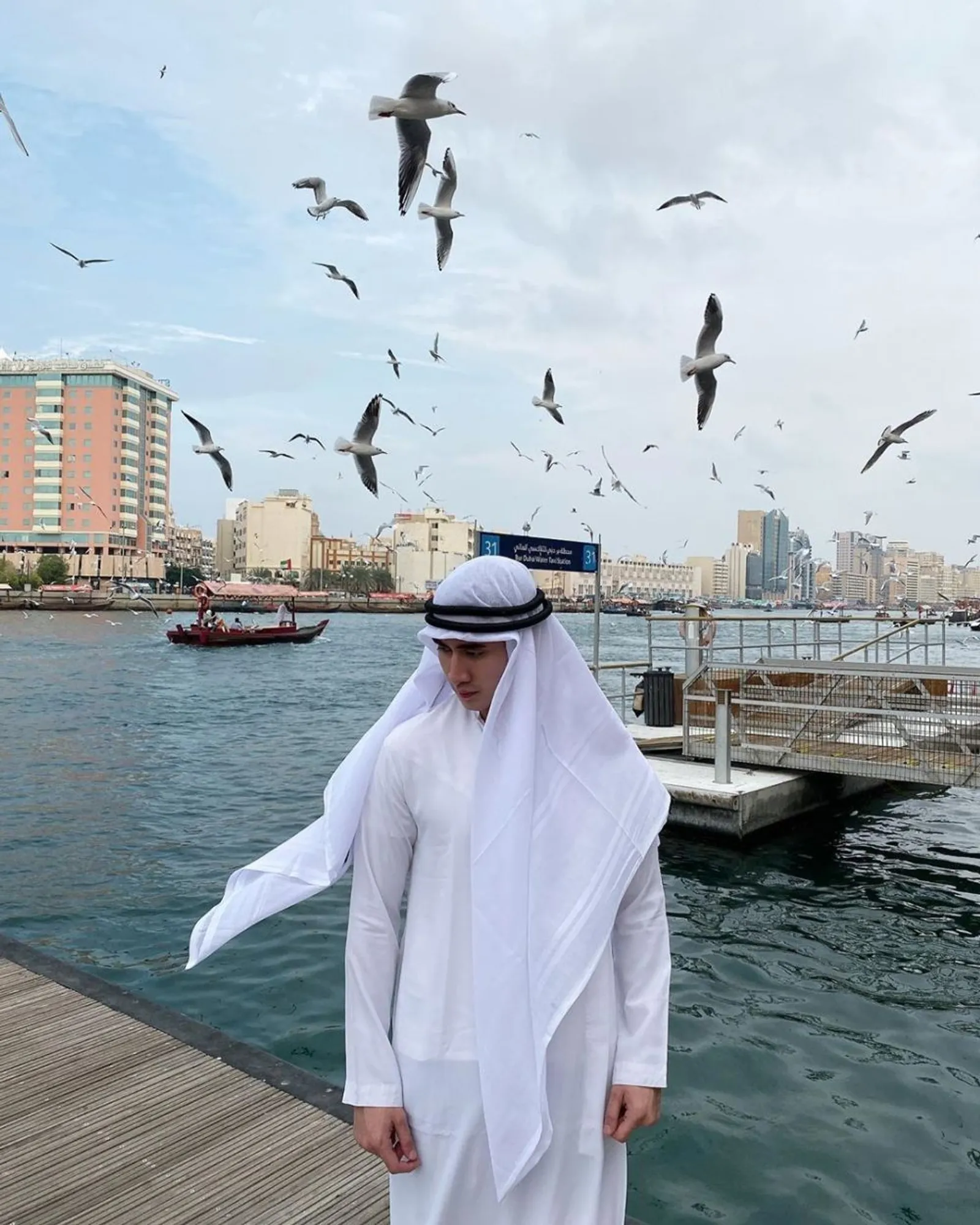 Liburan di Dubai, Ini 10 Potret Kece Verrel Bramasta yang Hits Banget
