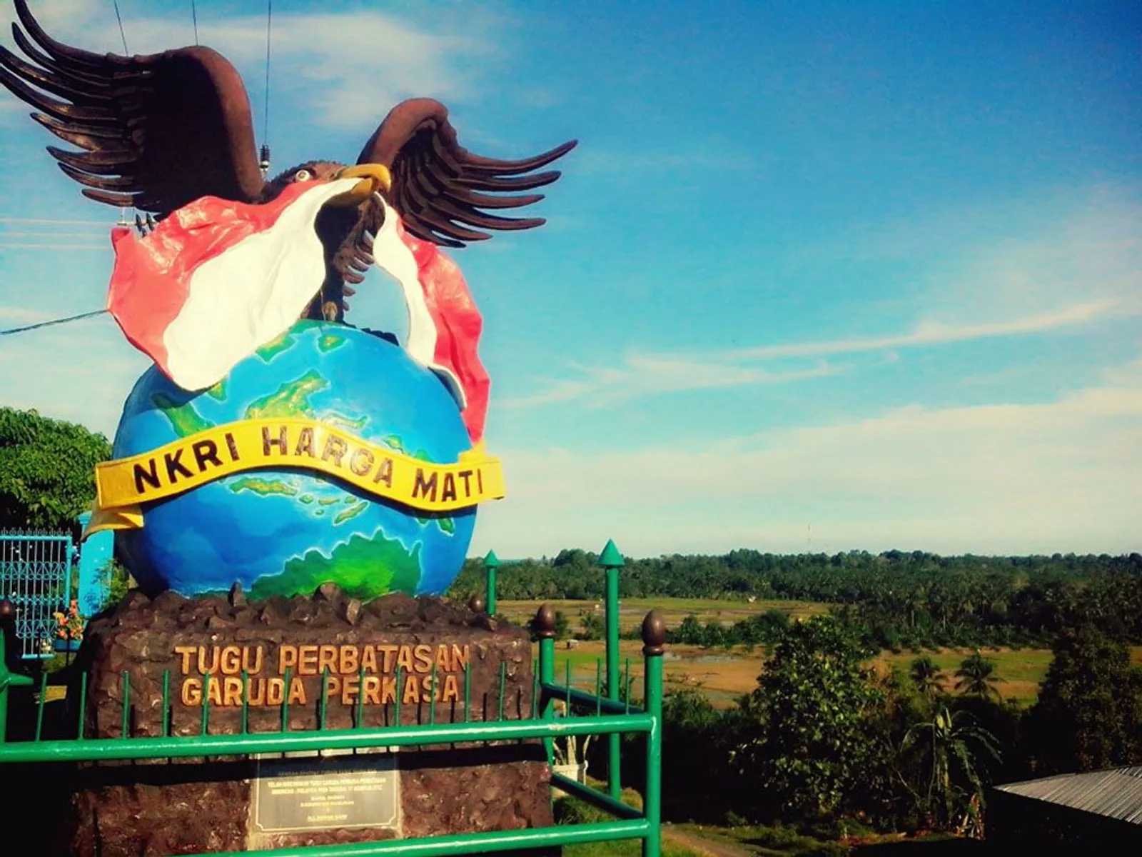 8 Destinasi Wisata di Perbatasan Indonesia-Malaysia yang Instagram-able