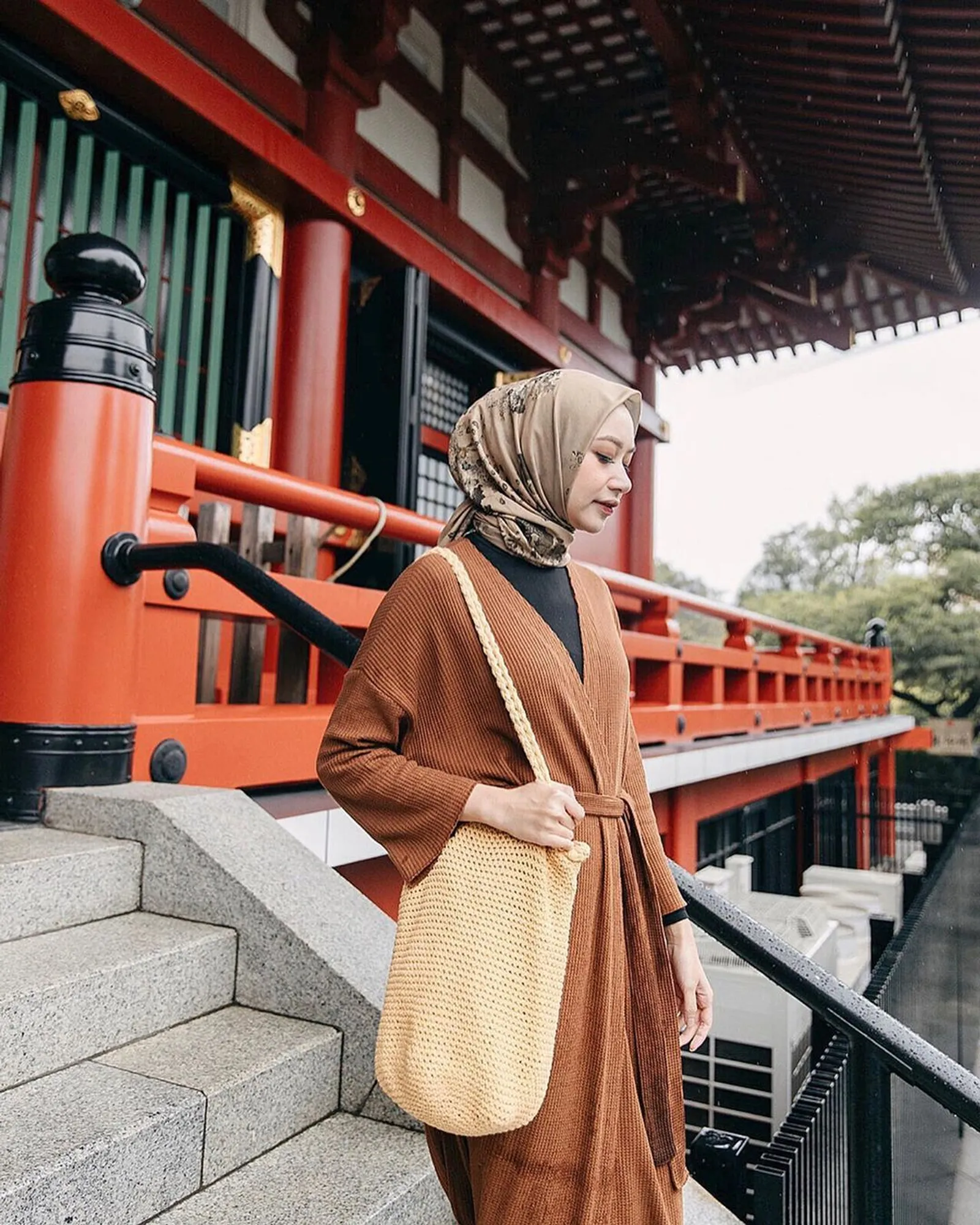 Saatnya Tiru Gaya Manis Selebgram Indonesia Pakai Hijab Motif