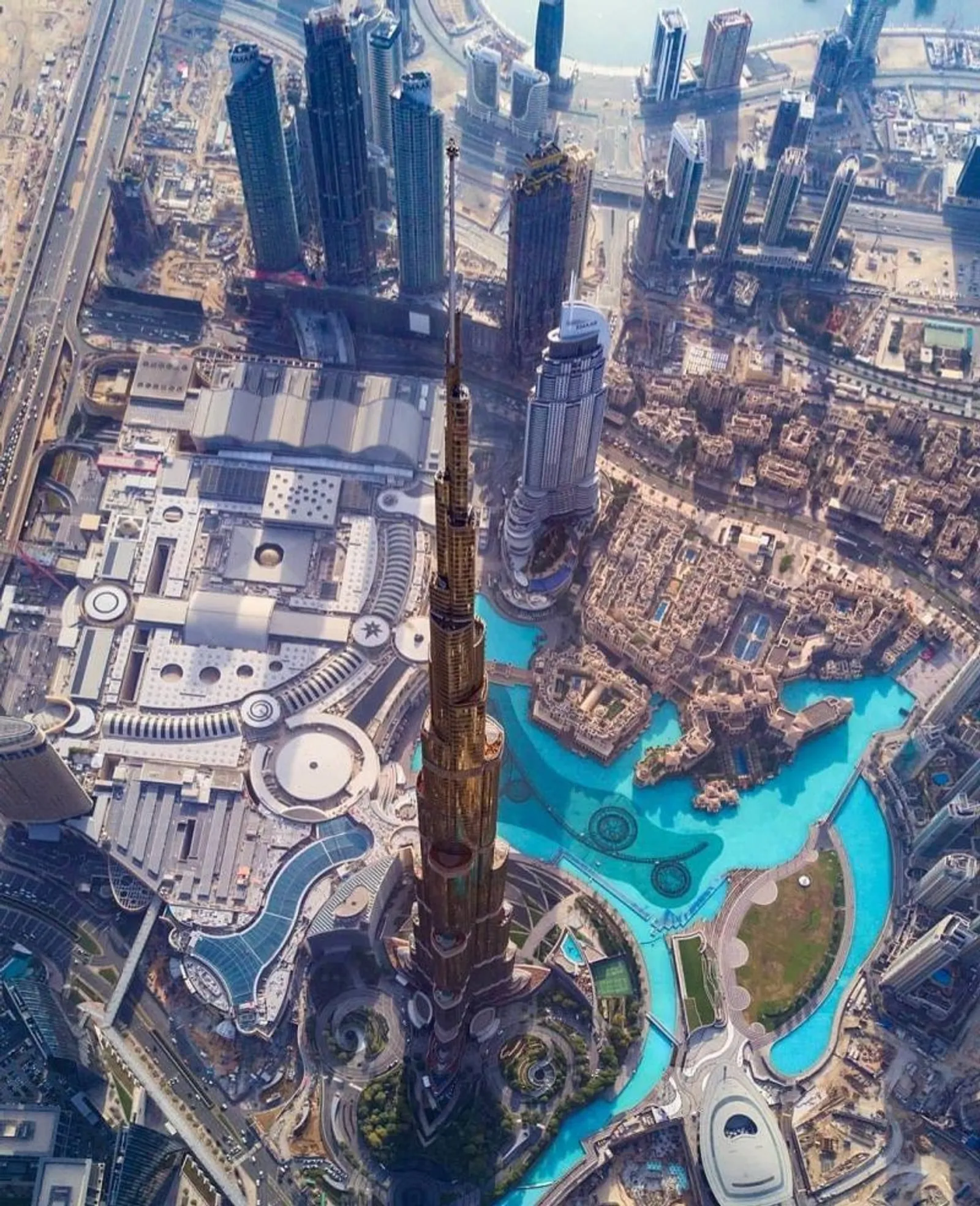 7 Fakta Menarik Burj Khalifa, Bangunan Tertinggi di Dunia
