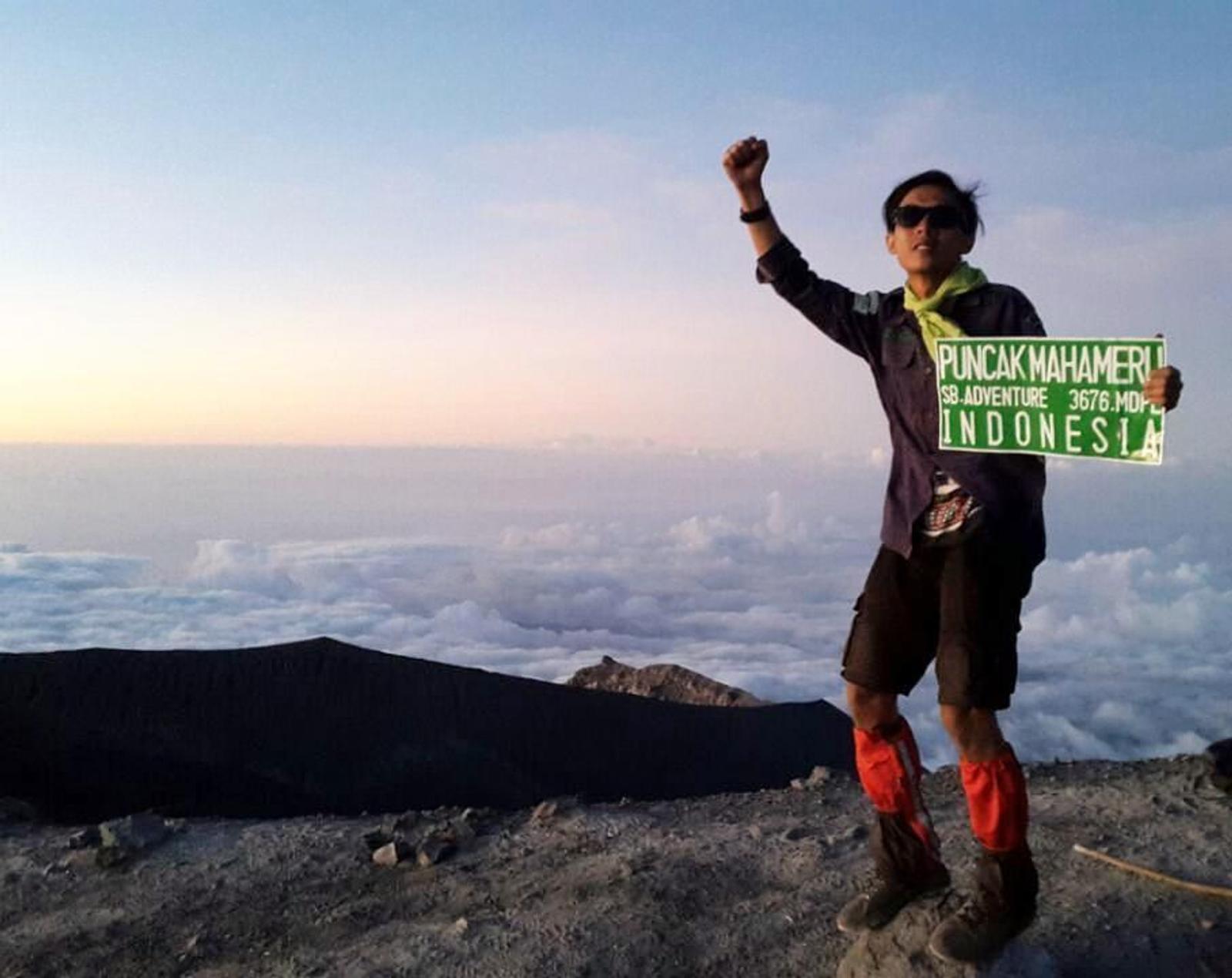 Cerita Mistis 6 Gunung Paling Angker di Indonesia, Seram!