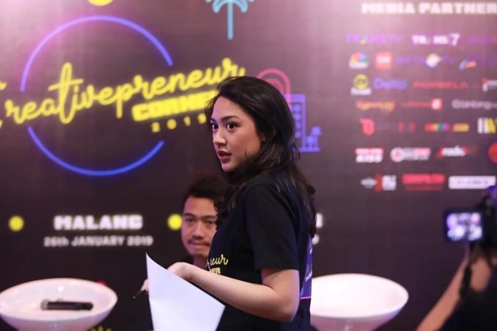 Putri Tanjung: Pengusaha Muda Pejuang Industri Kreatif