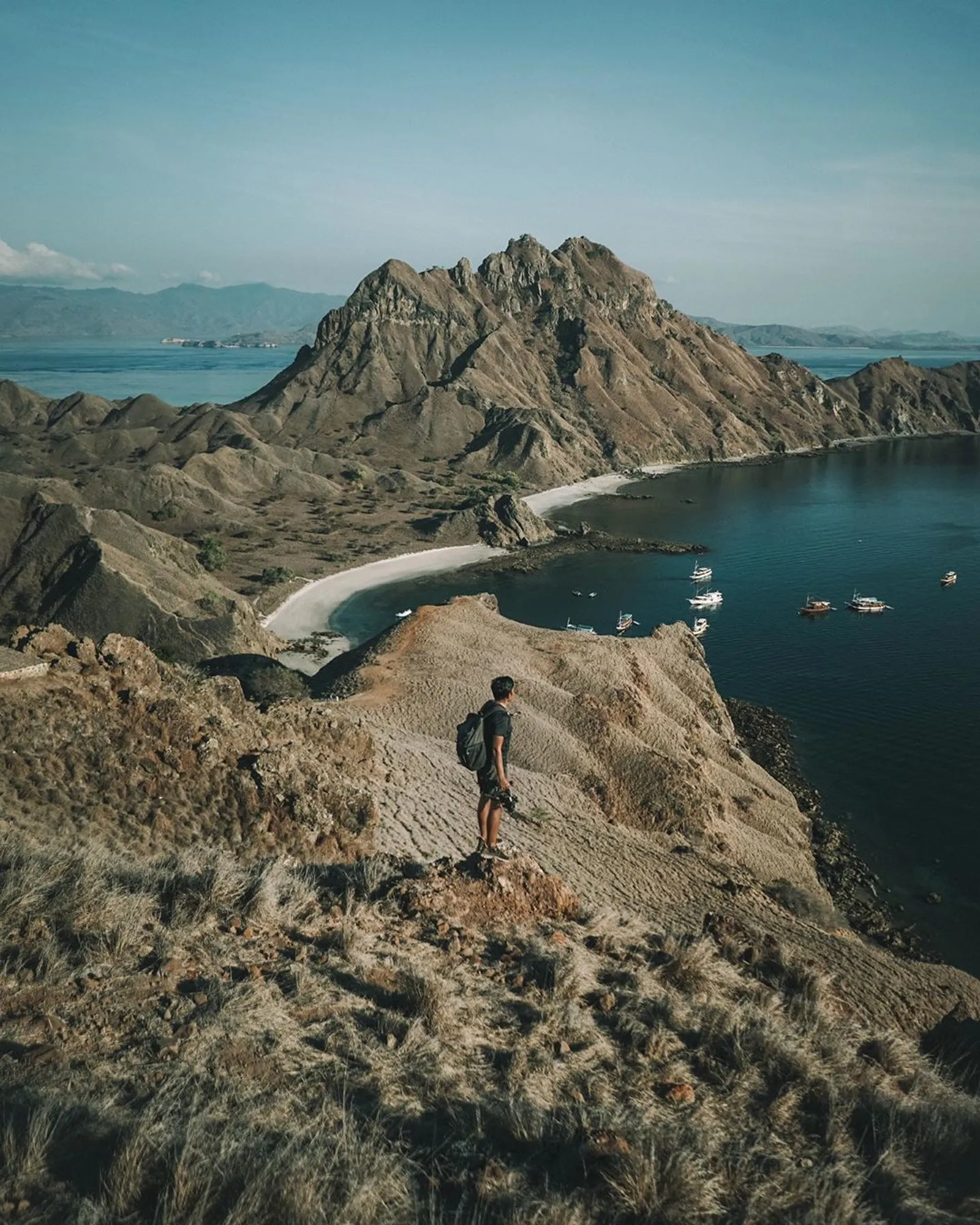 15 Wisata Indonesia yang Mendunia, Pemandangannya Bikin Takjub! 