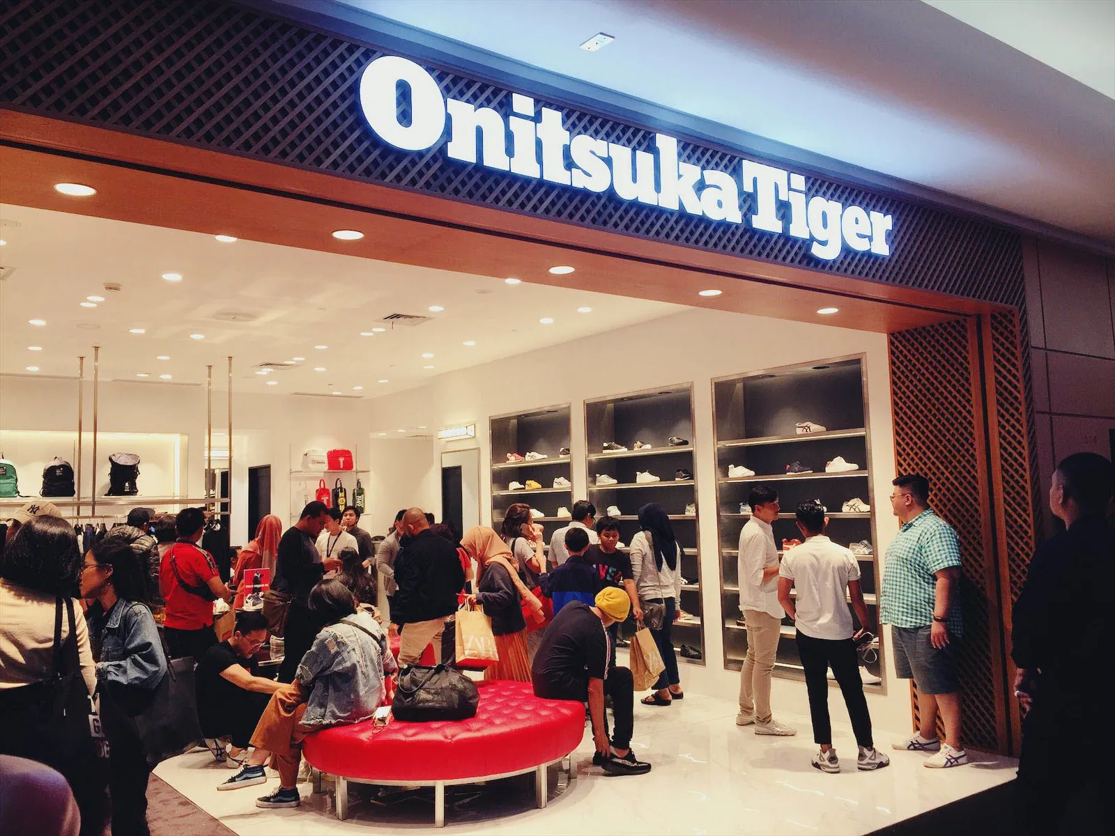 Onitsuka Tiger Buka Gerai Premium di Plaza Indonesia, Lebih Eksklusif!