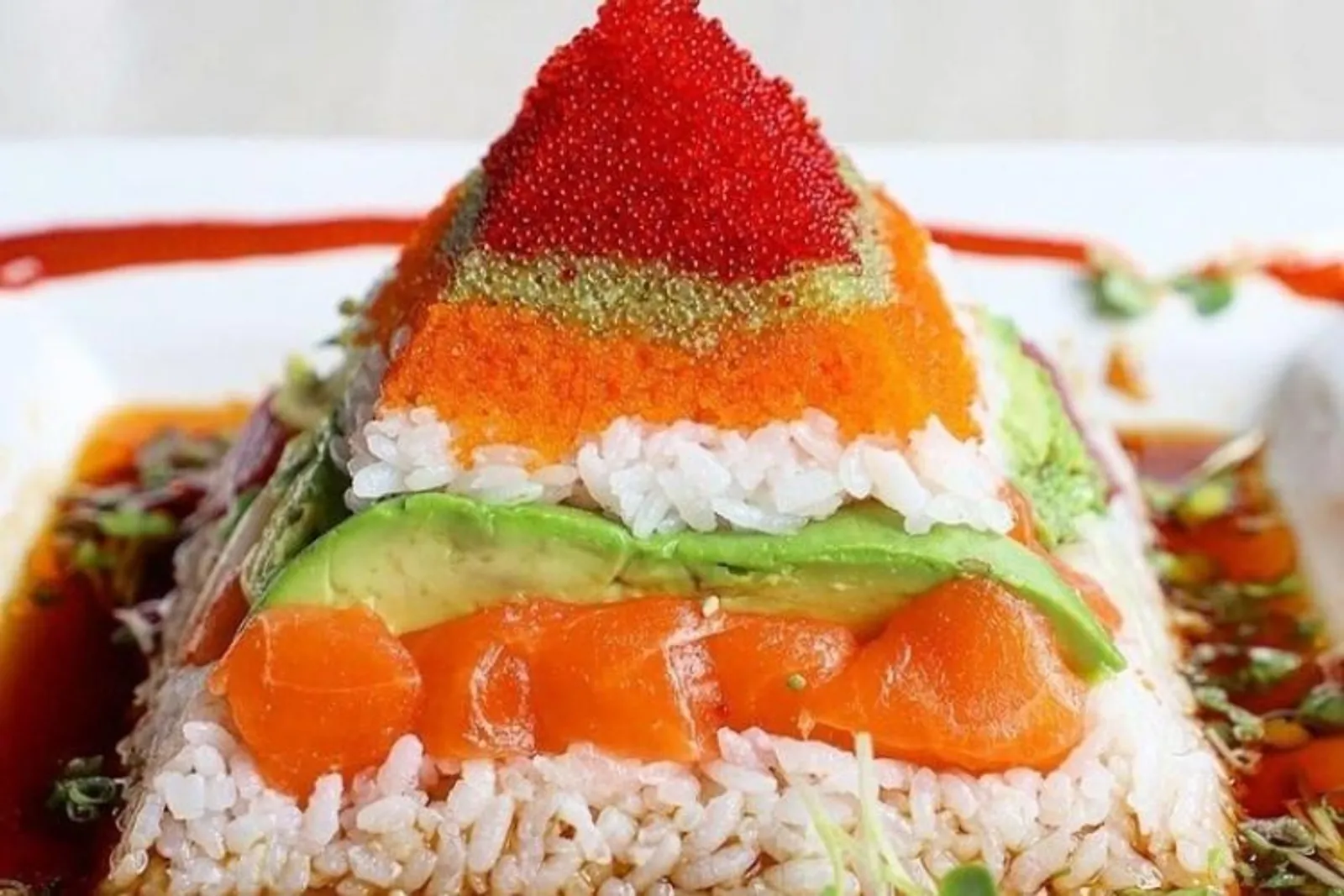 Nggak Hanya Berbentuk Roll! 5 Sushi ini Punya Variasi yang Unik