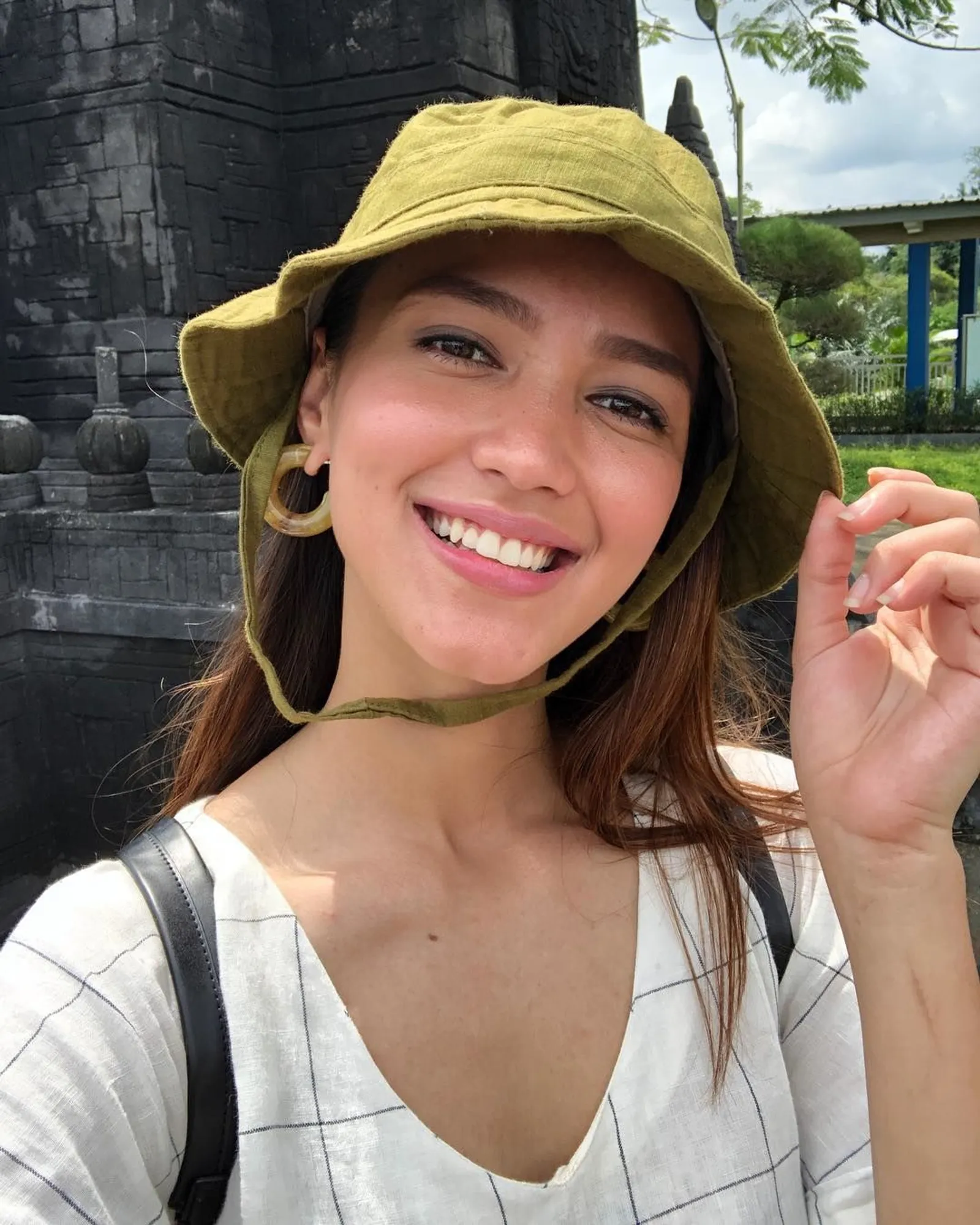 Perjalanan Karier Melayu Nicole Aktris yang Gemar Main Film Beda Genre