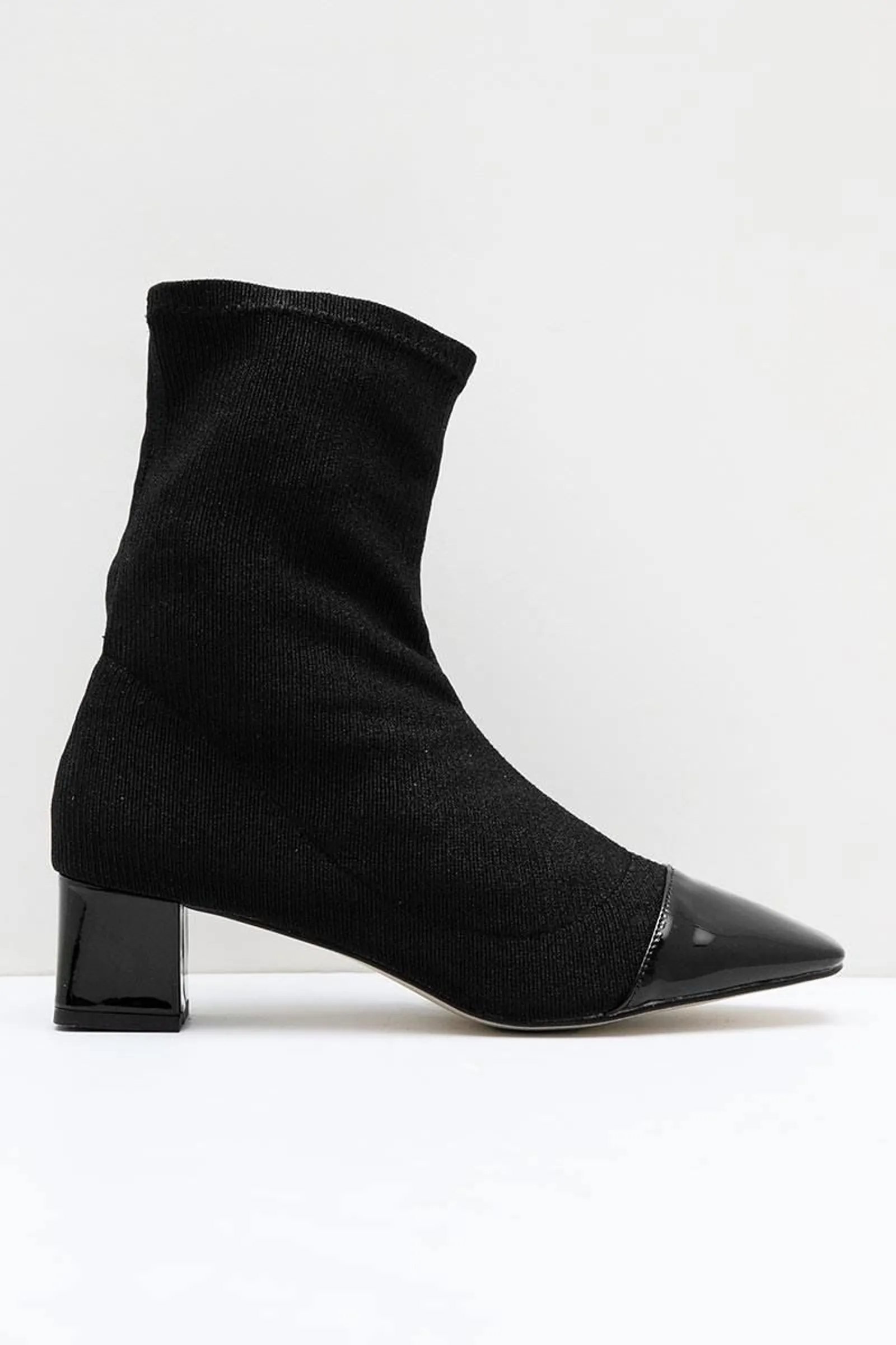 #PopbelaOOTD: Intip Sepatu Boots Buatan Brand Lokal