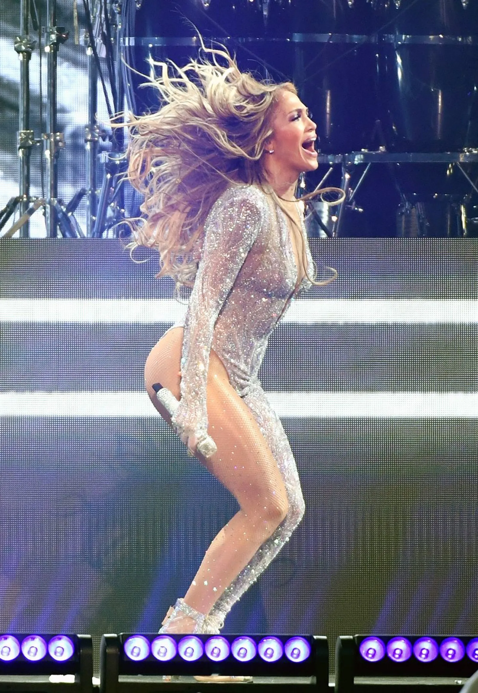 Gaya Panggung Jennifer Lopez Paling Seksi Sepanjang Masa!