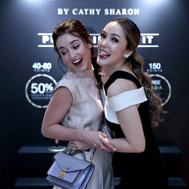 10 Bukti Kekompakan Cathy Sharon dan Julie Estelle, Bikin Gemas!