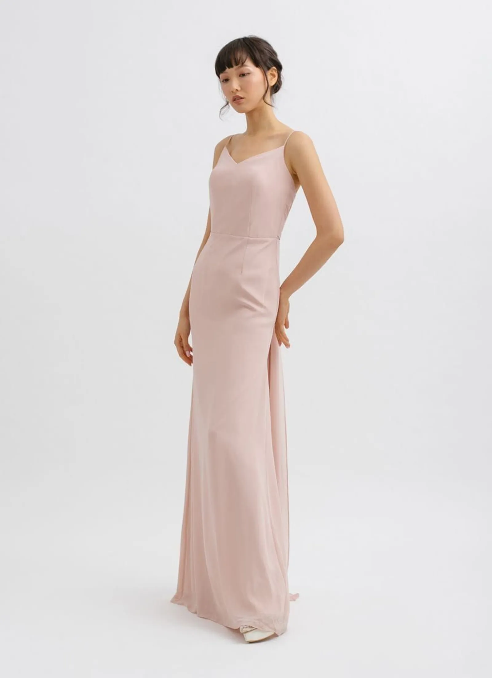 #PopbelaOOTD: Rekomendasi Dress Warna Pink untuk Ngedate