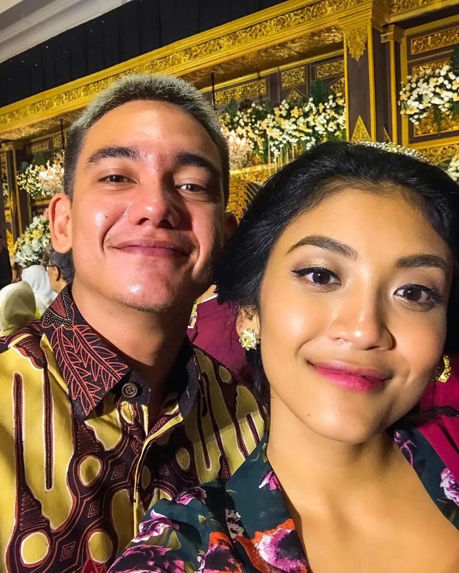 Go Public, Ini 10 Gaya Pacaran Adipati Dolken dan Canti Tachril