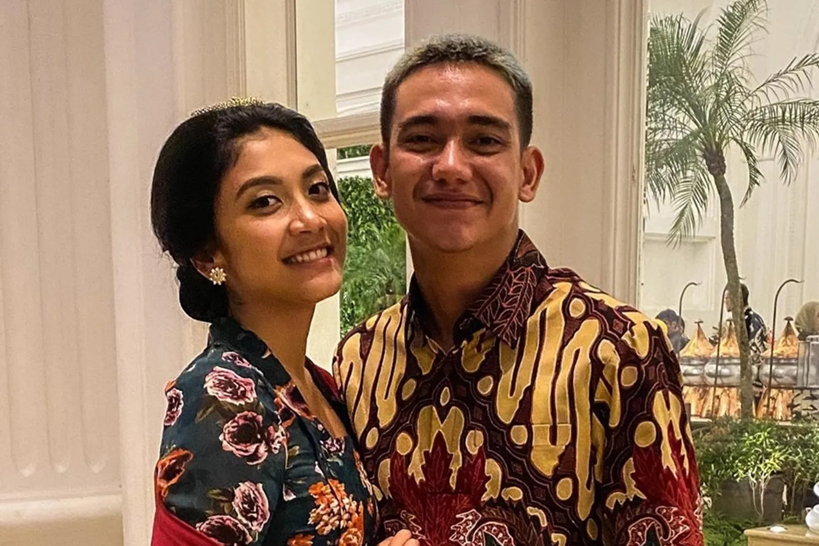 Go Public, Ini 10 Gaya Pacaran Adipati Dolken dan Canti Tachril