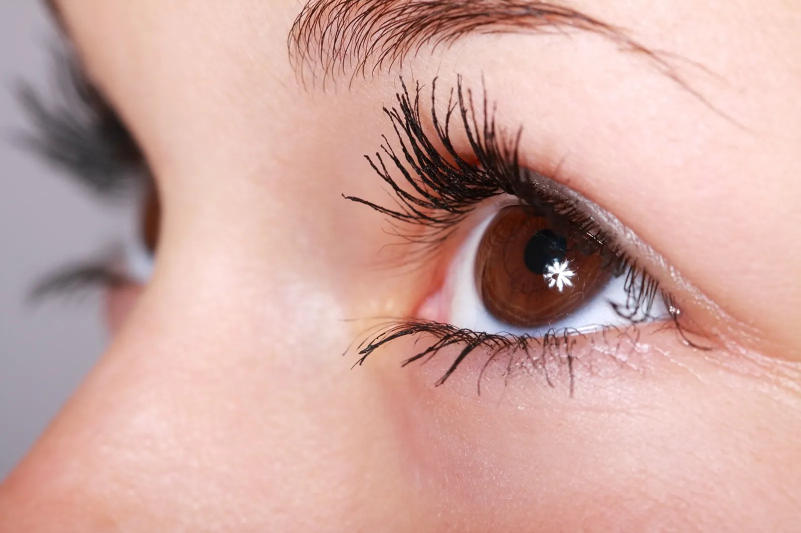 9 Penyebab Mata Kering dan Cara Mengatasinya