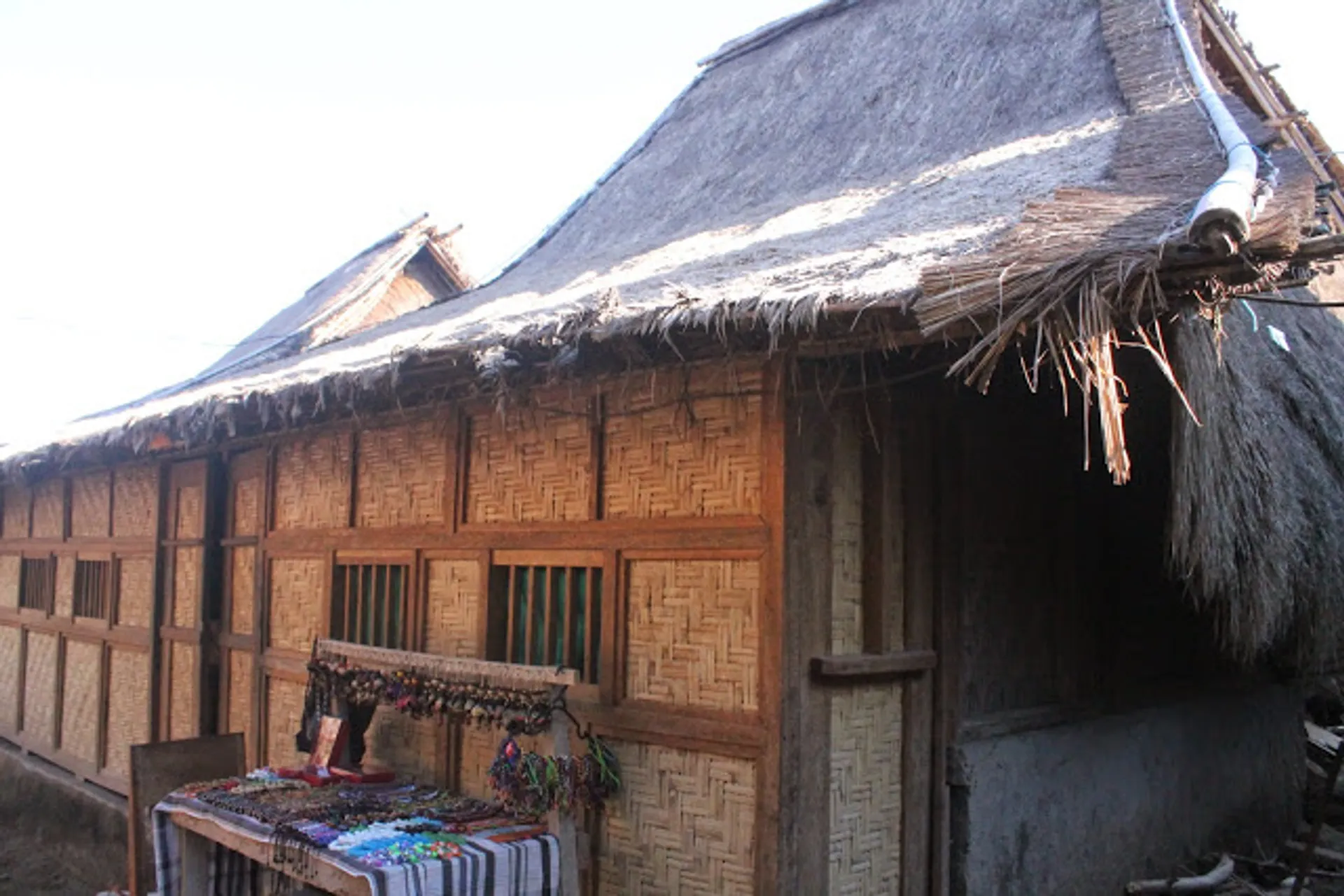 Unik dan Menarik, Ini Dia 5 Rumah Adat Nusa Tenggara Barat