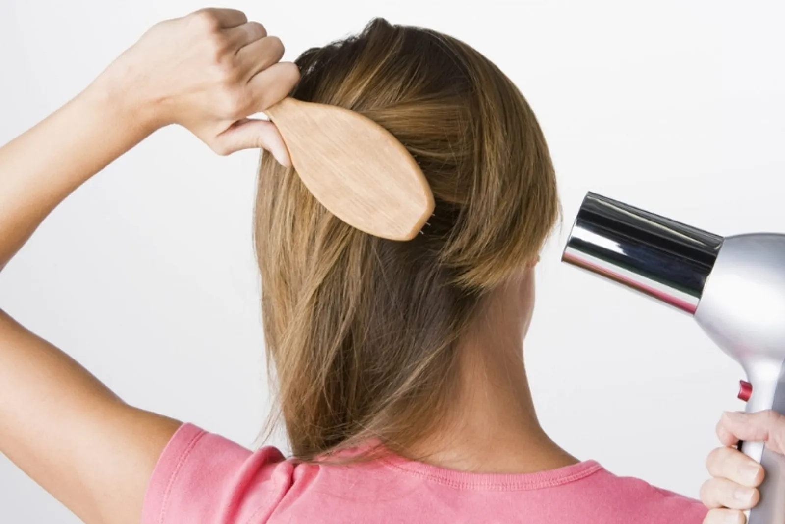 5 Manfaat Hair Serum untuk Kesehatan Rambut 