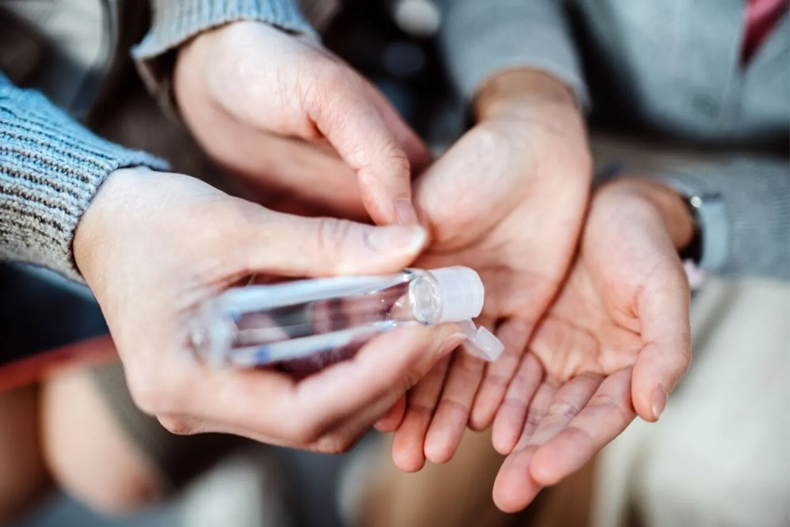 Mencuci Tangan vs Hand Sanitizer, Mana yang Lebih Baik?