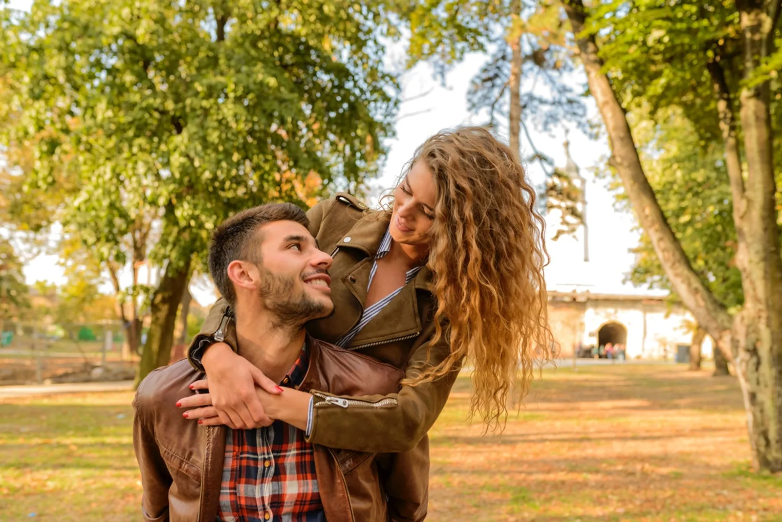 Hindari 15 Relationship Goals Ini, Bikin Hubungan Nggak Sehat!