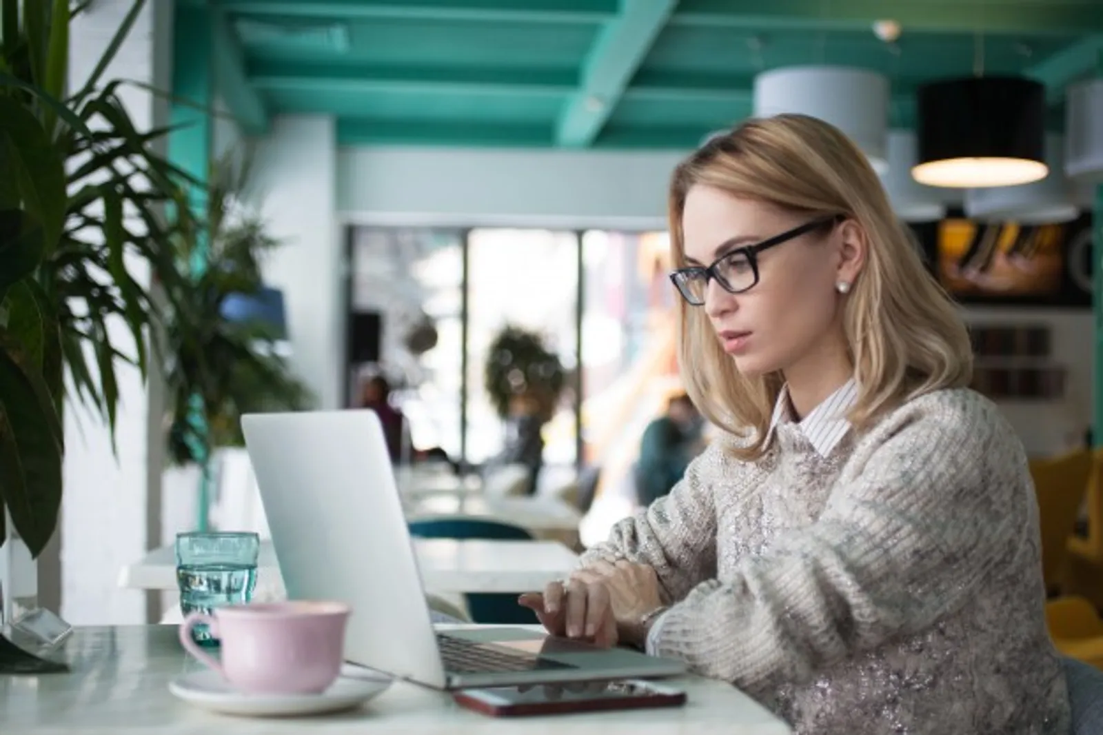 Pemasukan Tak Stabil, Ikuti 5 Tips Cerdas Menabung Buat Freelancer