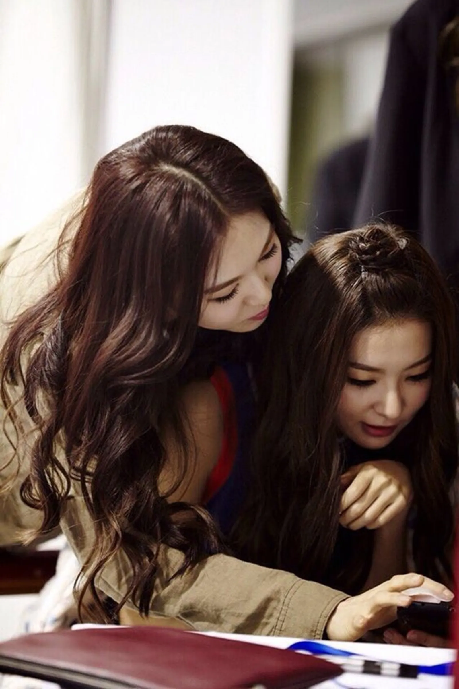 Sering Dikira Kembar, 10 Potret Keakraban Seulgi & Wendy 'Red Velvet'