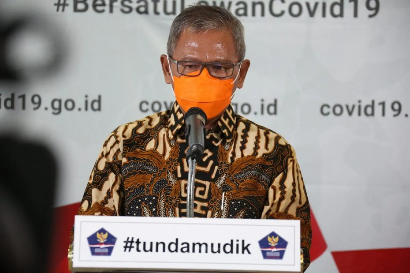 Wajib! Mulai Hari Ini Seluruh Warga Indonesia Harus Pakai Masker