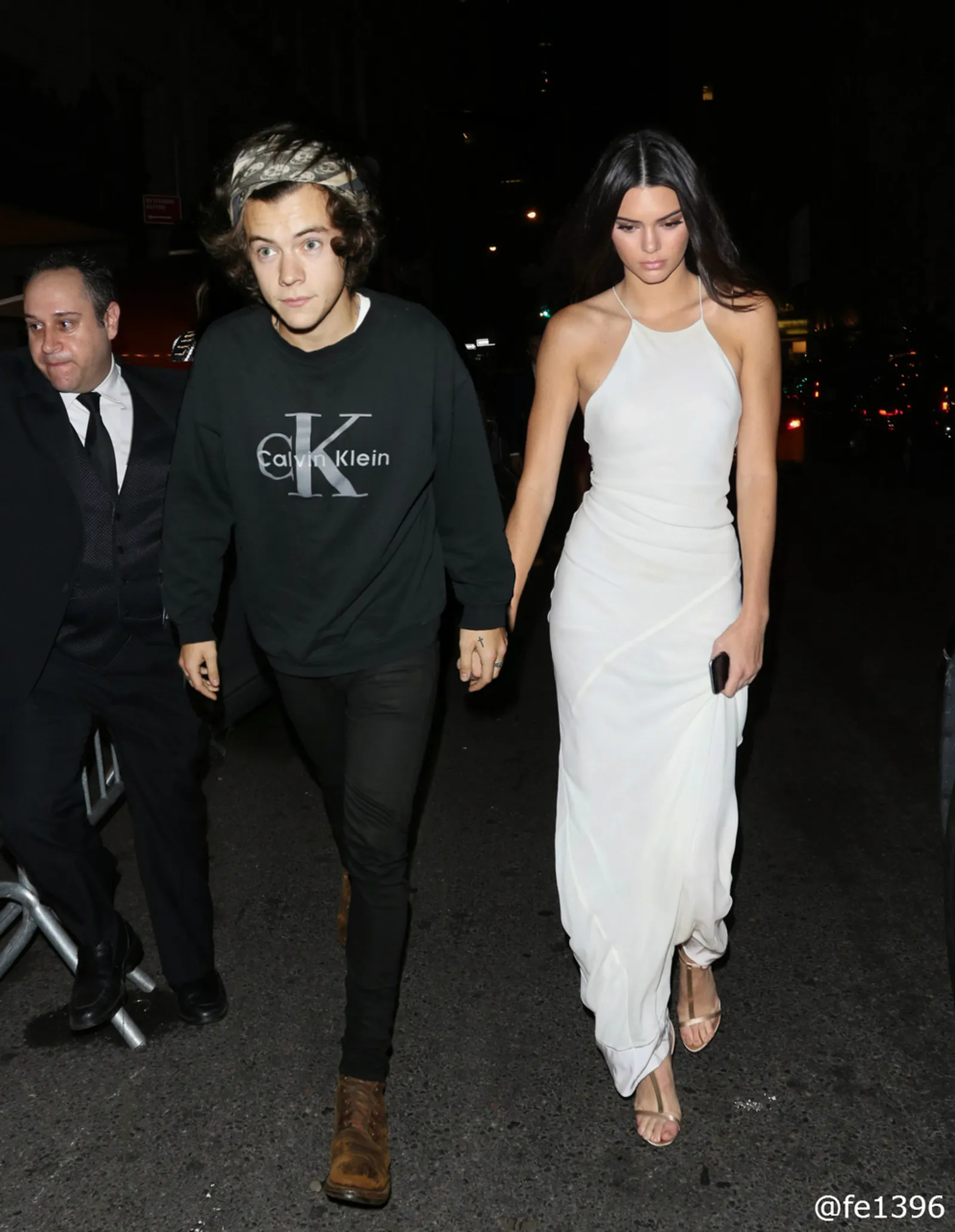 Kasual hingga Formal, Ini Gaya Outfit Kendall Jenner dan Harry Styles