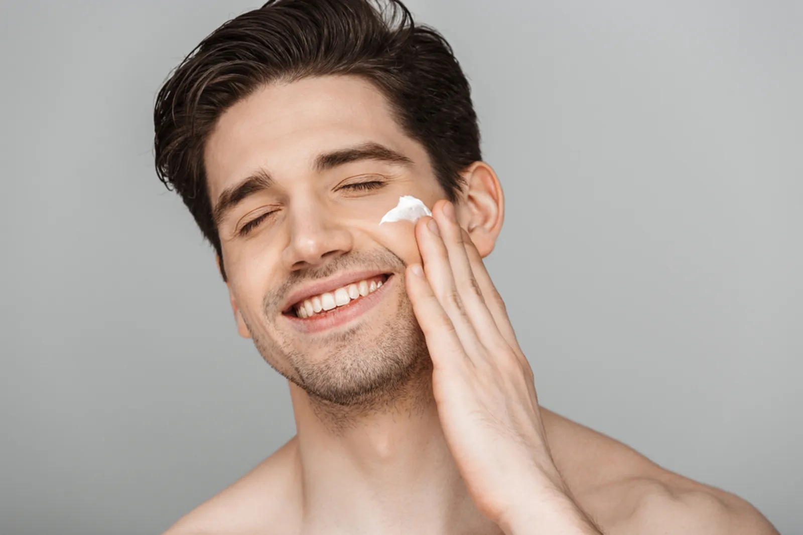 5 Produk Skincare yang Wajib Dimiliki Cowok