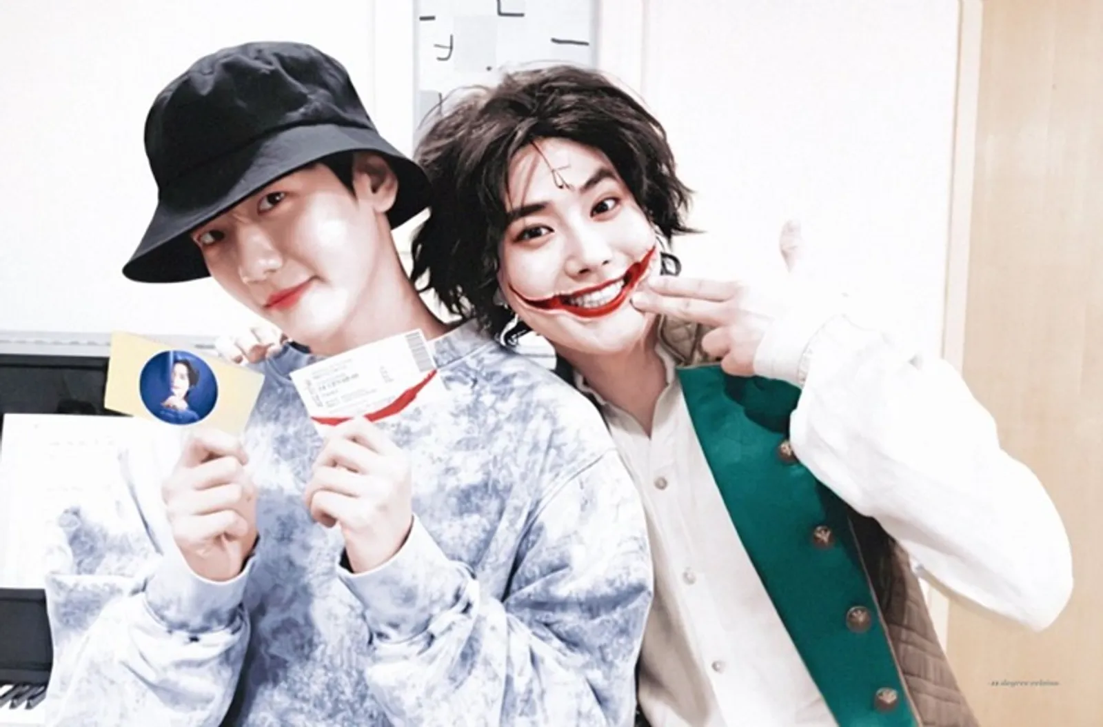 Kompak Bak Saudara, Intip 10 Bukti Persahabatan Suho & Baekhyun 'EXO'