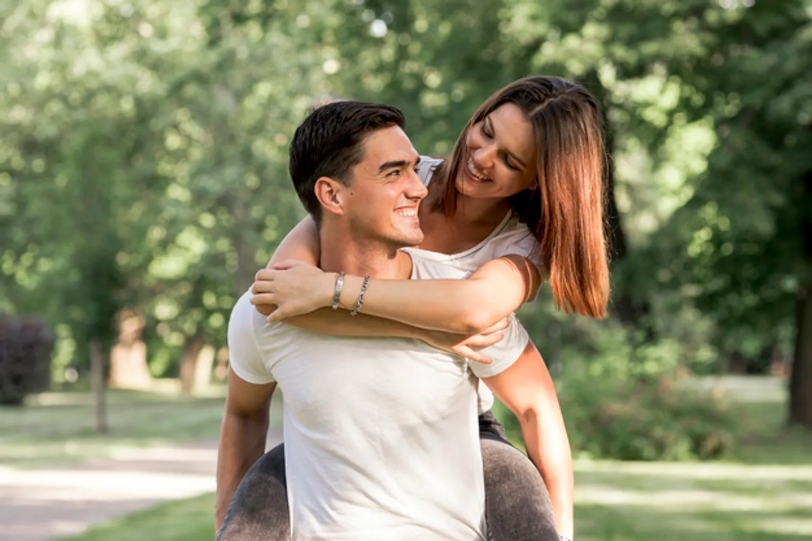 7 Cara Mudah Agar Hubunganmu Langgeng dengan Laki-laki Aries