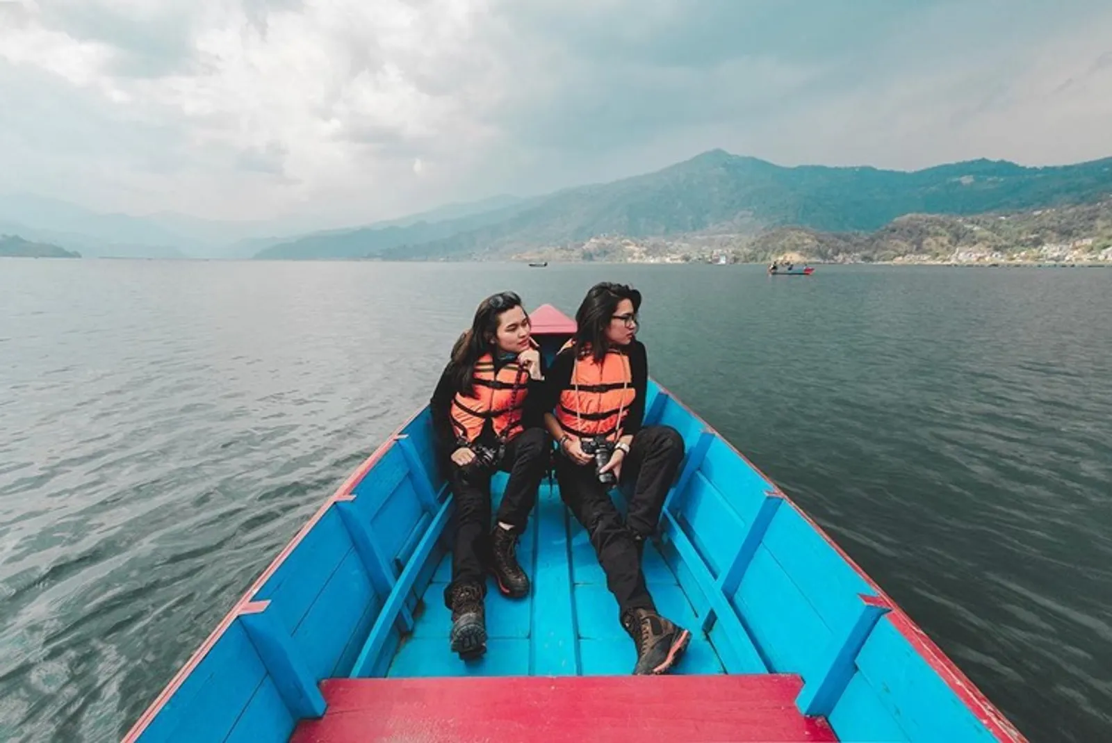 9 Potret Kompak Twinda & Twindy Rarasati, Si Kembar yang Saling Dukung