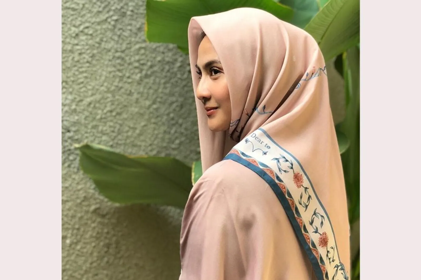 Sambut Bulan Puasa, 6 Seleb ini Mengunggah Potret Menggunakan Hijab