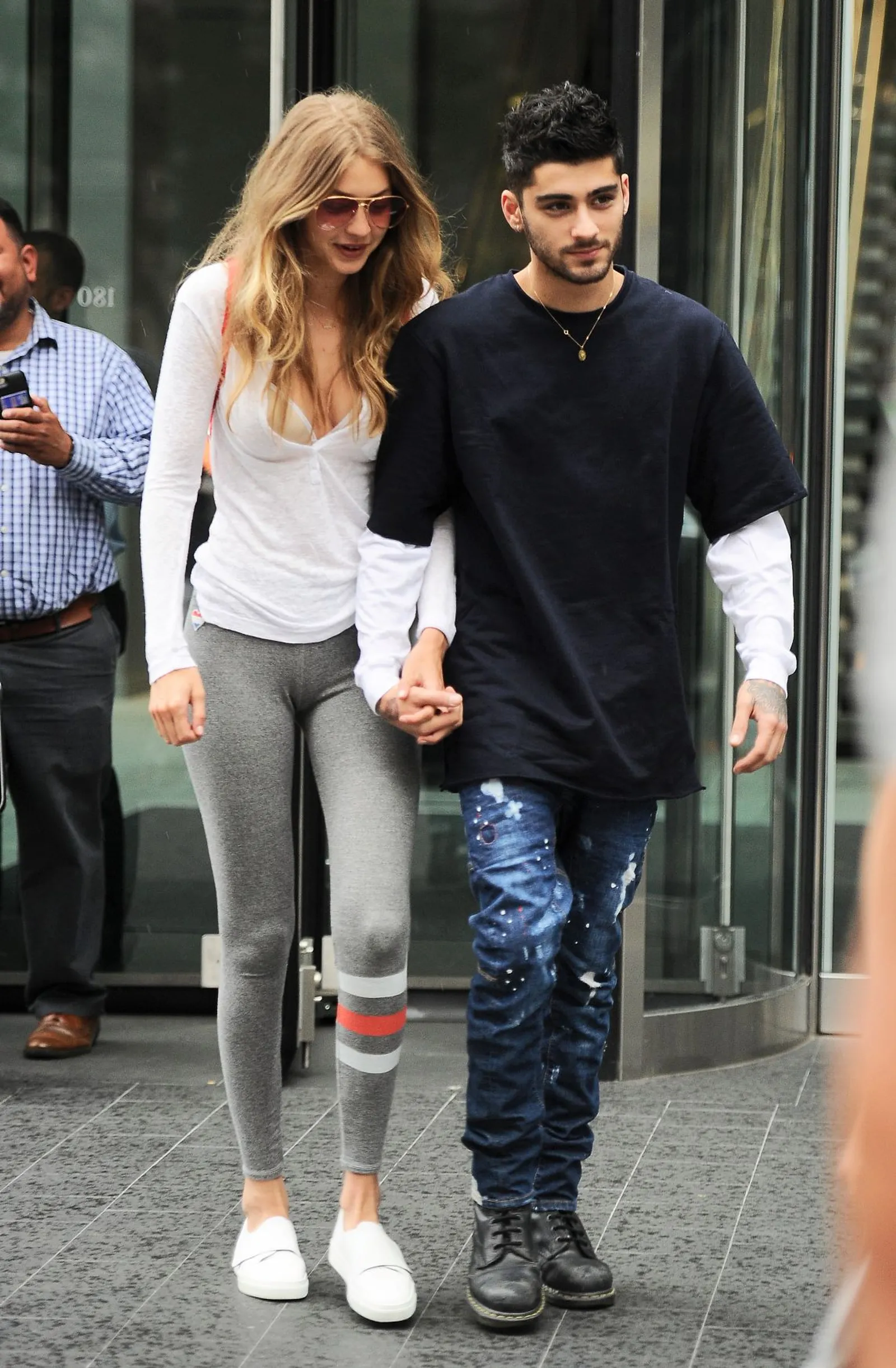 Gigi Hadid Hamil, Ini Gaya Mesranya dengan Zayn Malik