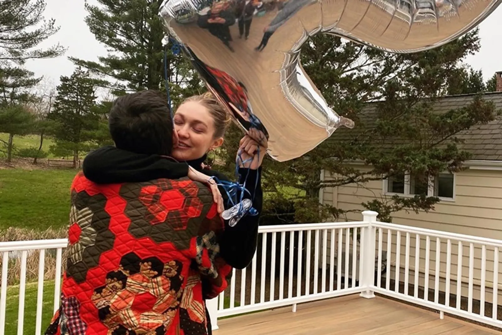 Sering Putus Nyambung, Gigi Hadid Kini Hamil Anak Zayn Malik