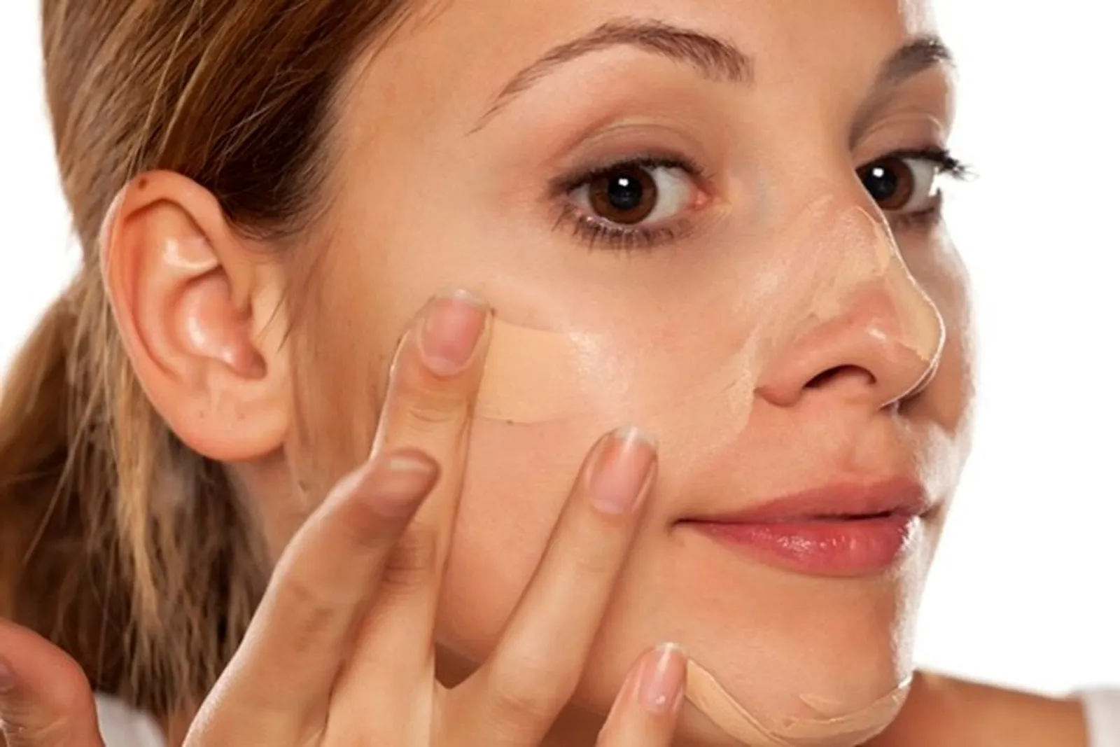 7 Tips Mengunakan Makeup Untuk Acne Prone Skin