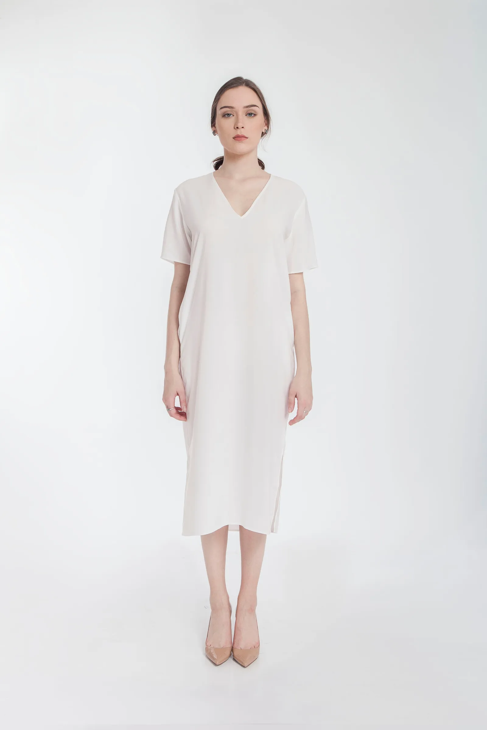 #PopbelaOOTD: Rekomendasi Dress Putih untuk di Rumah Aja