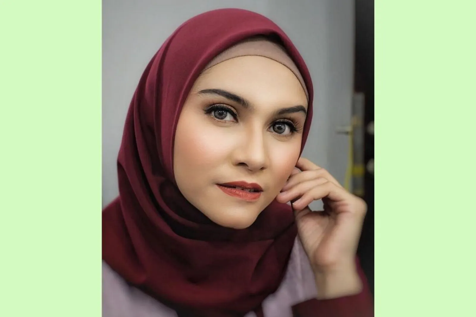 9 Riasan Seleb Berdarah Arab yang Bisa Jadi Inspirasi Makeup Ramadan 