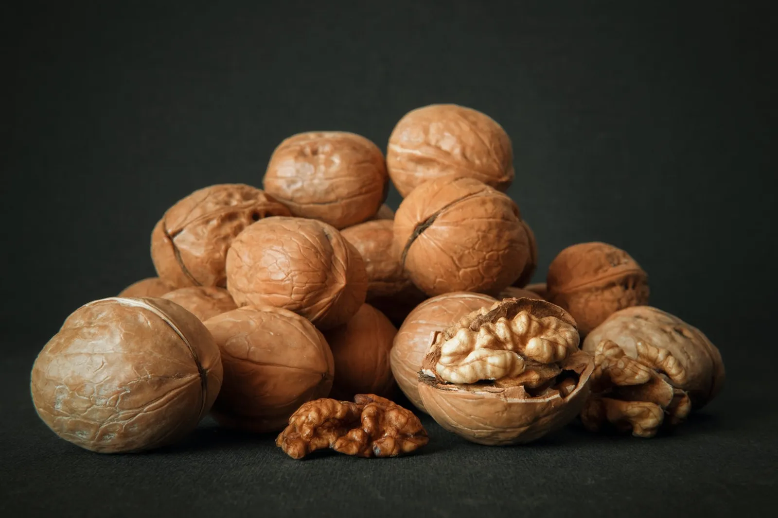 Bisa Mencegah Alzheimer, Ini 12 Makanan yang Baik untuk Otak